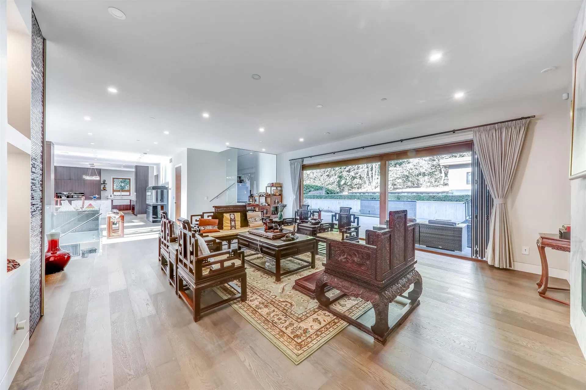 Photo 4 of 40 at 1497 Queens Avenue