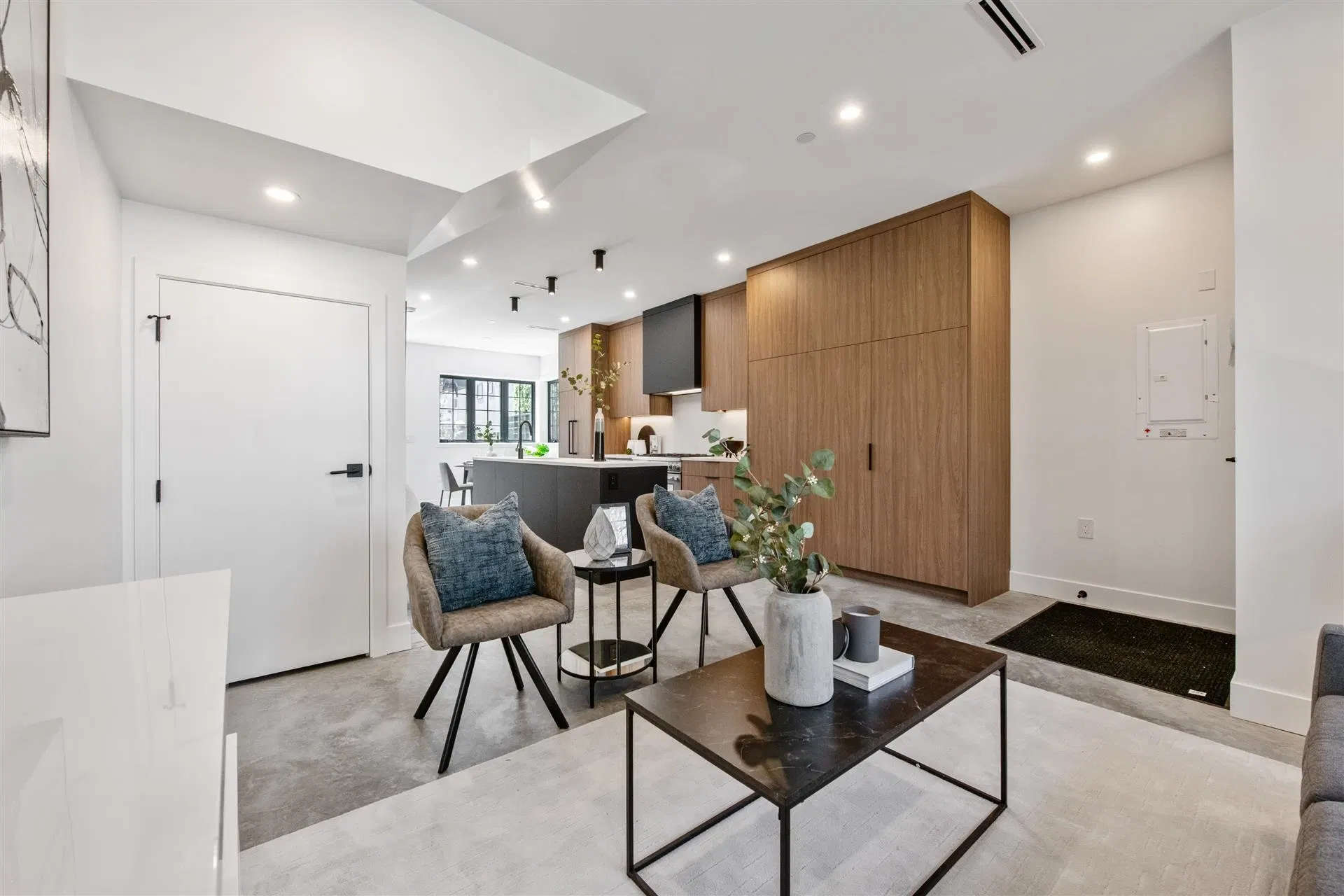 Photo 4 of 27 at #2 – 1166 E 26th Avenue