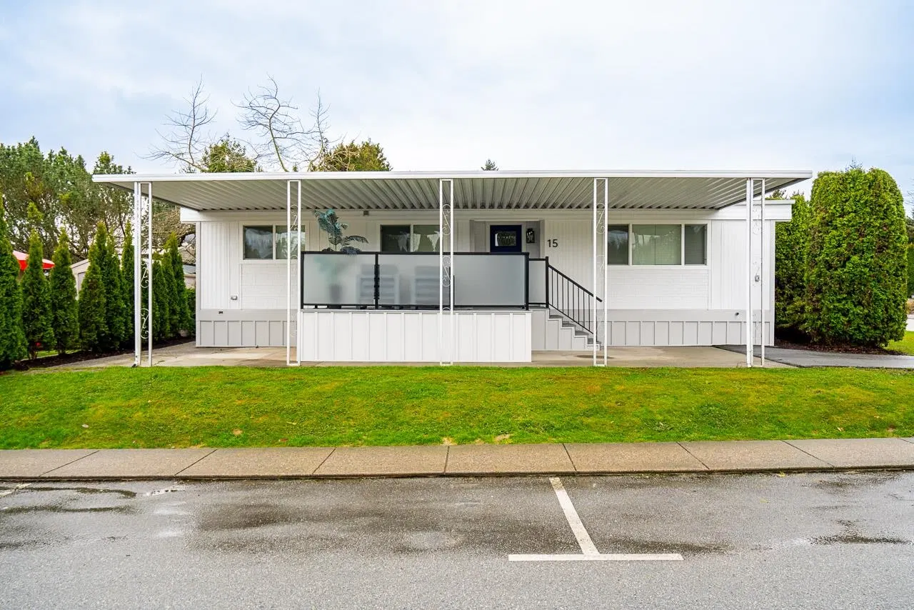 Photo 4 of 40 at #15 – 1840 160 Street