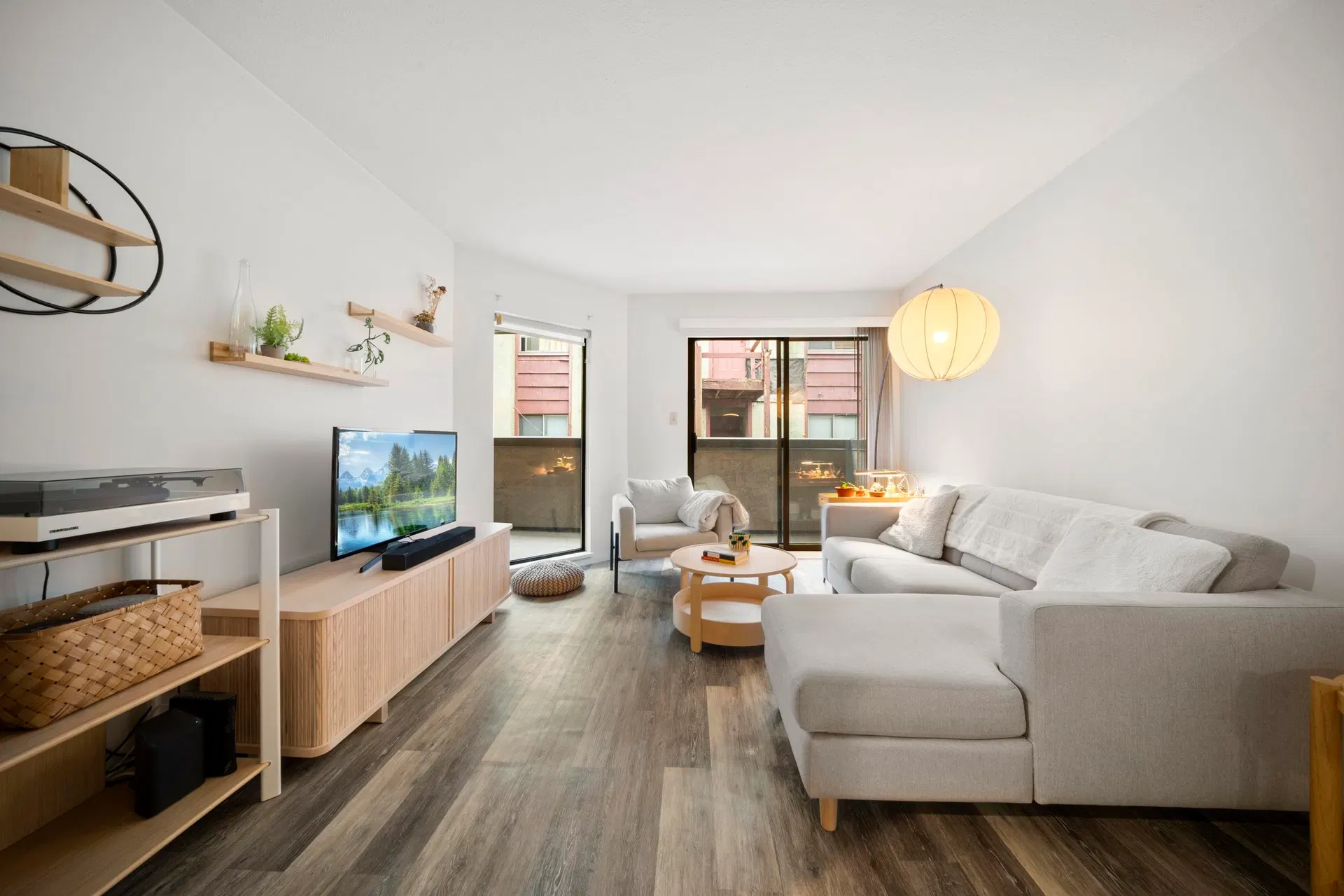 Photo 3 of 33 at #209 – 975 W 13th Avenue