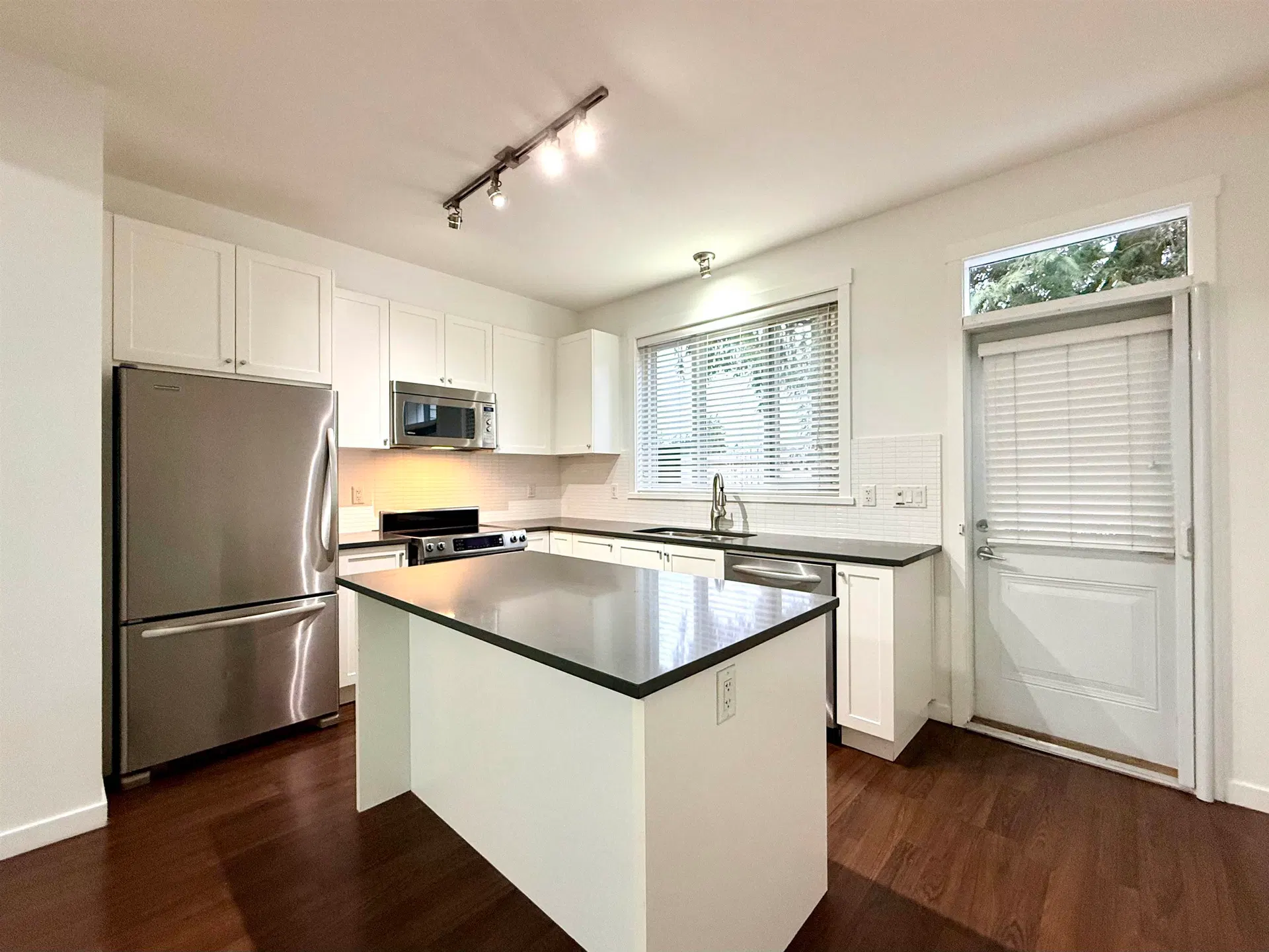 Photo 3 of 26 at #15 – 2487 156 Street