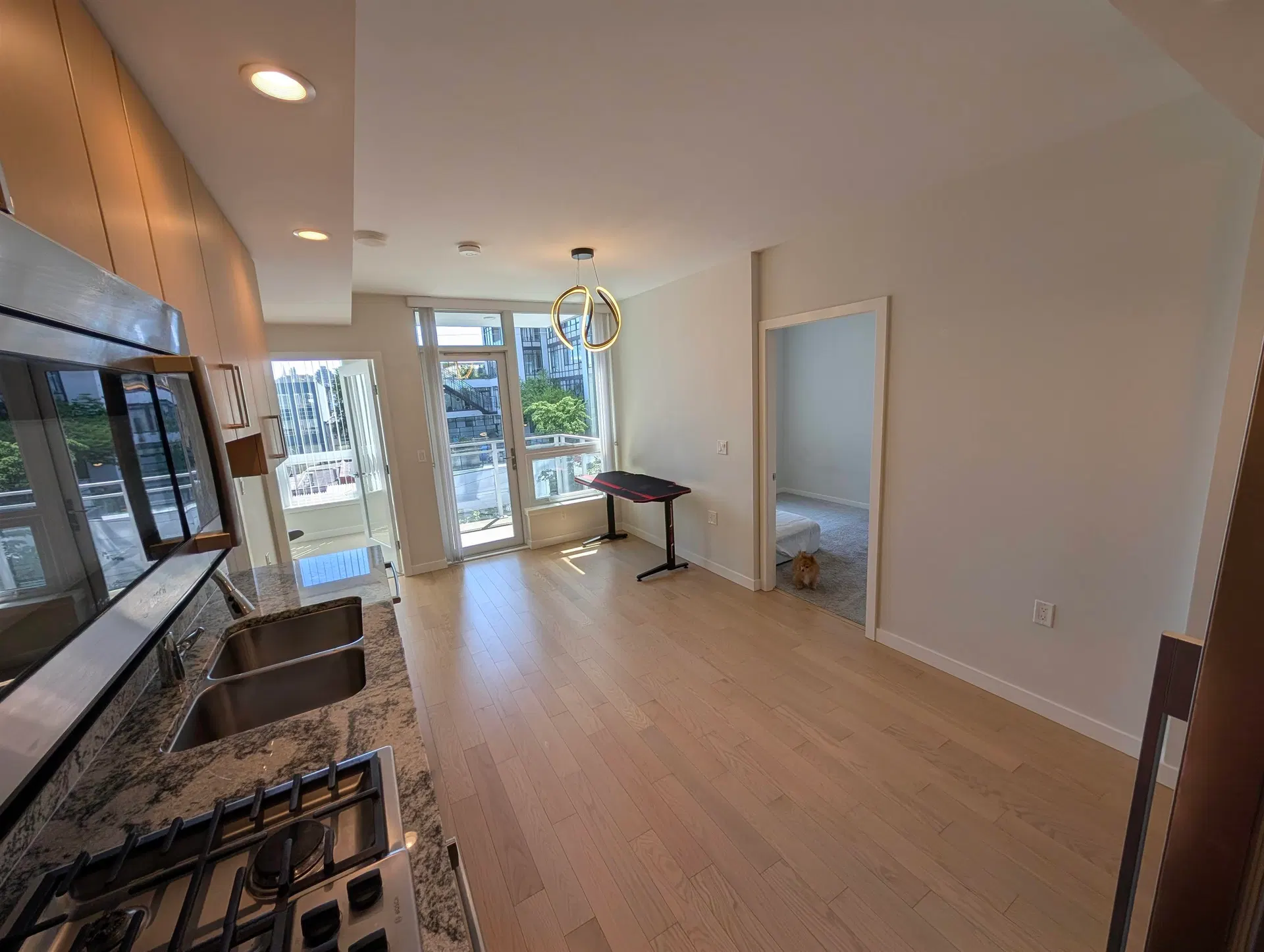 Photo 3 of 35 at #411 – 1708 Ontario Street