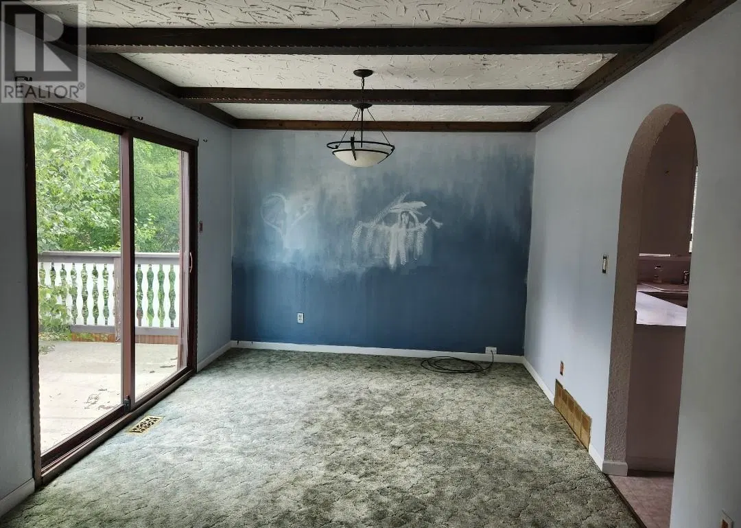 Photo 5 of 8 at 3931 HIGHLAND Drive