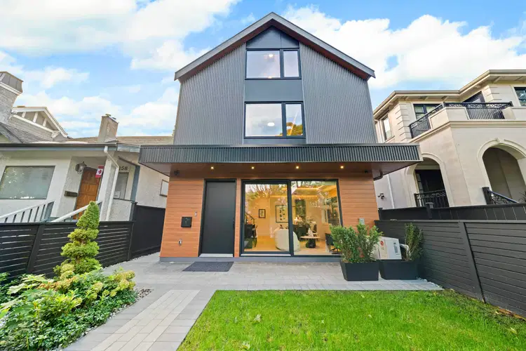 #1 – 3466 W 22nd Avenue