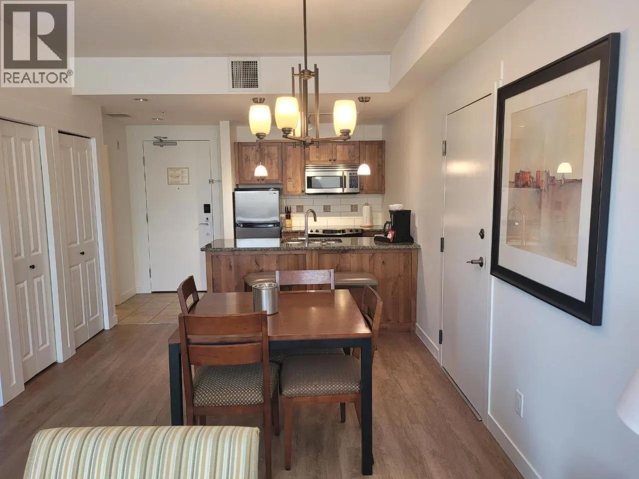 #110 – 4200 Lakeshore Drive