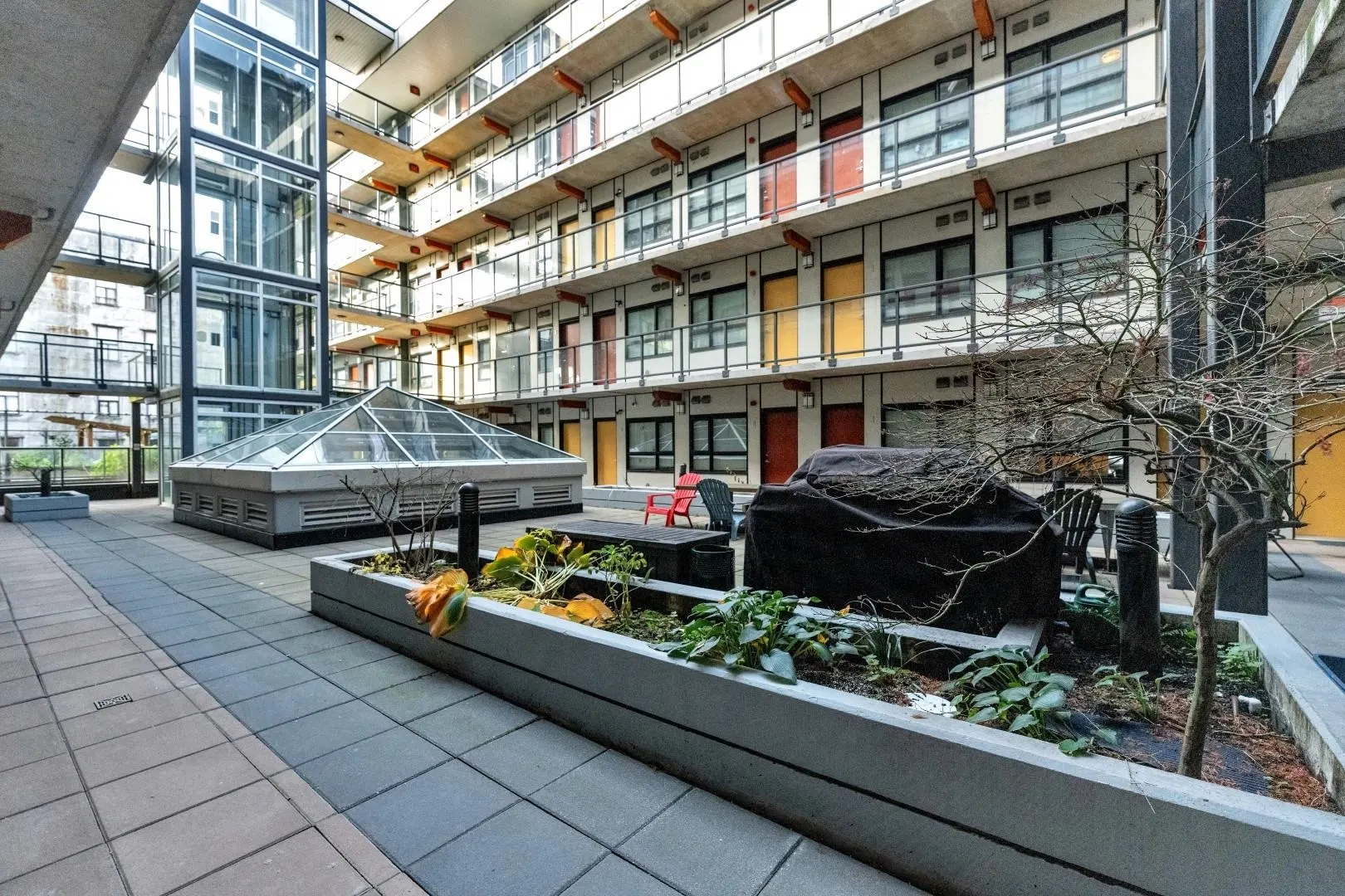 Photo 5 of 28 at #404 – 138 E Hastings Street