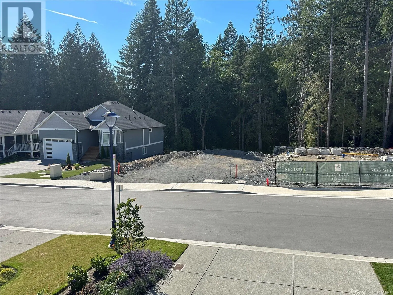 2153 Triangle Trail
