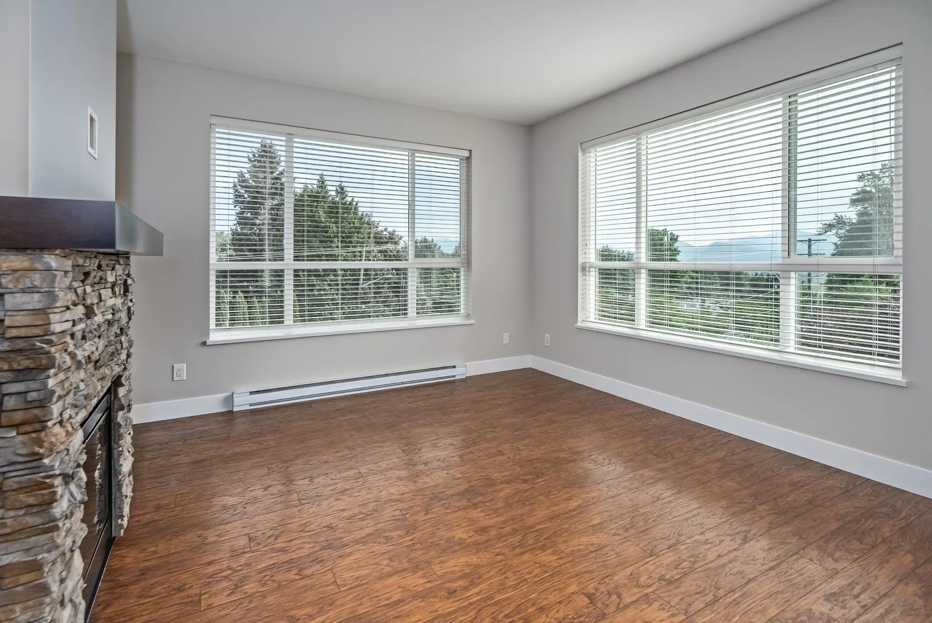 Photo 4 of 37 at #303 – 3192 Gladwin Road