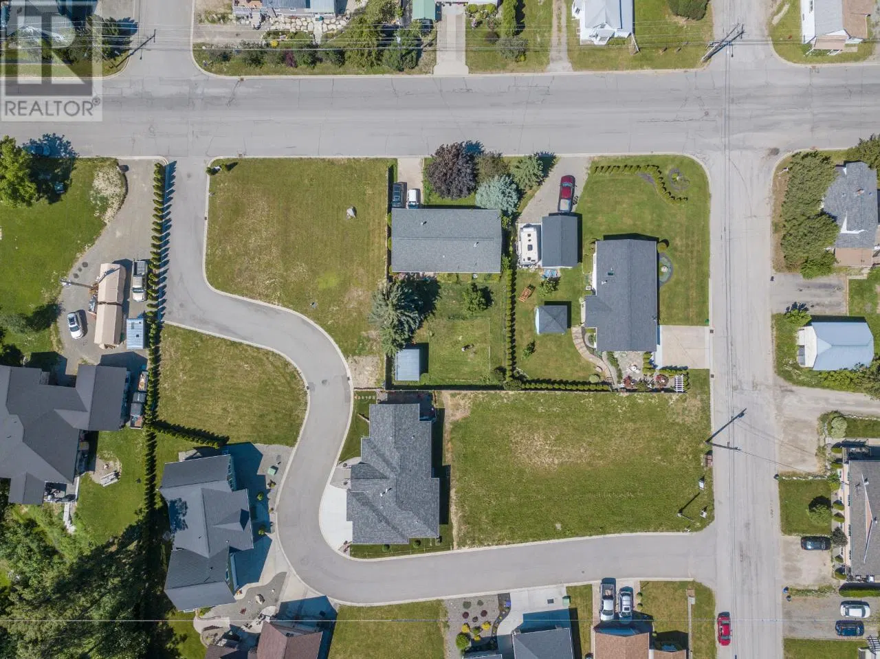 Photo 2 of 2 at #2 – 405 CANYON Street