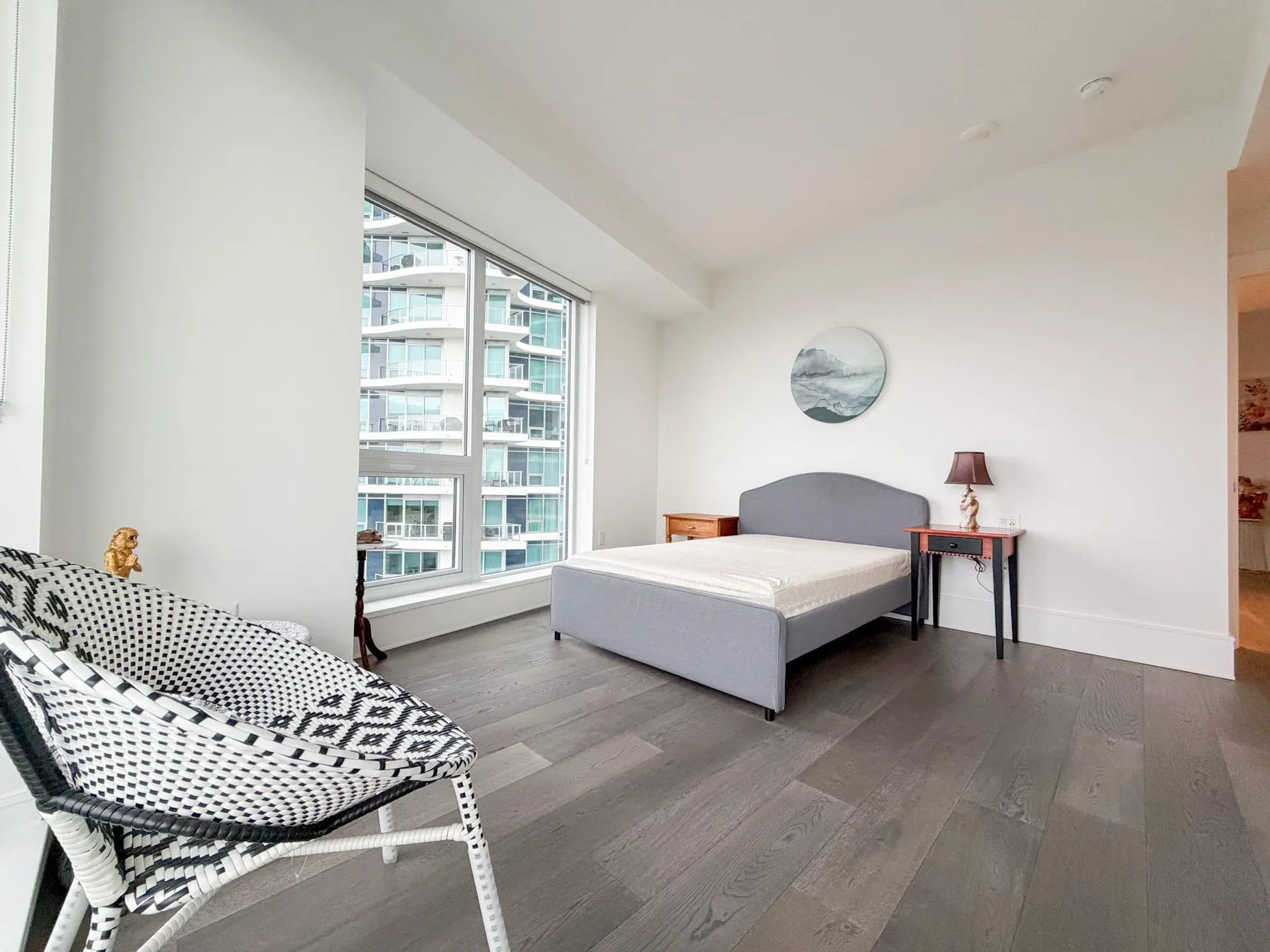 Photo 4 of 9 at #1503 – 1500 Martin Street