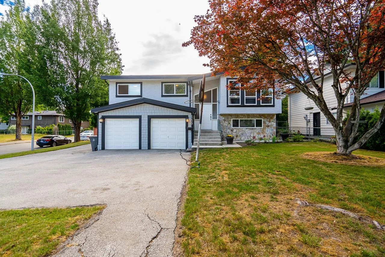 Photo 1 of 25 at 6209 172 Street