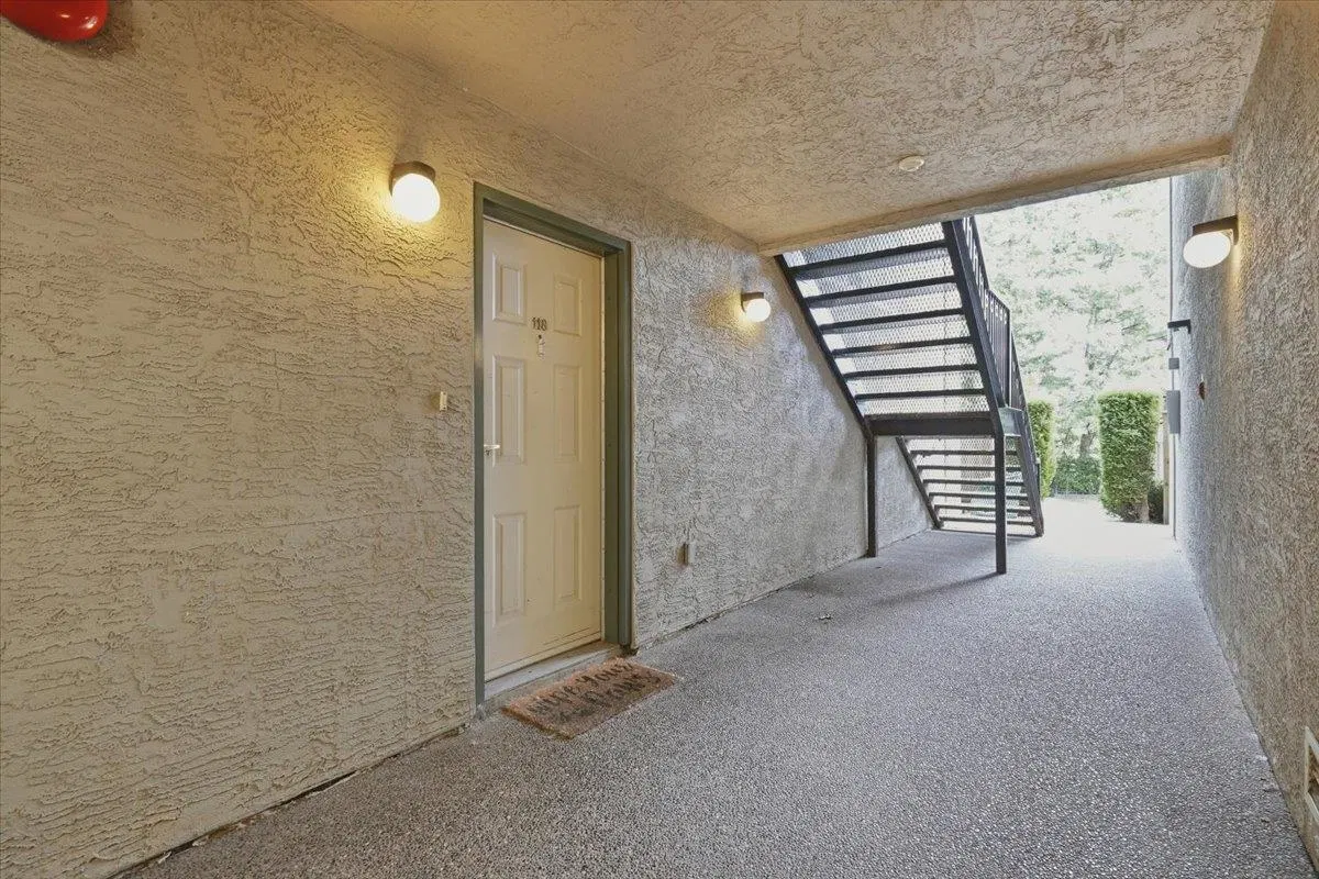 Photo 5 of 30 at #118 – 217 Begin Street