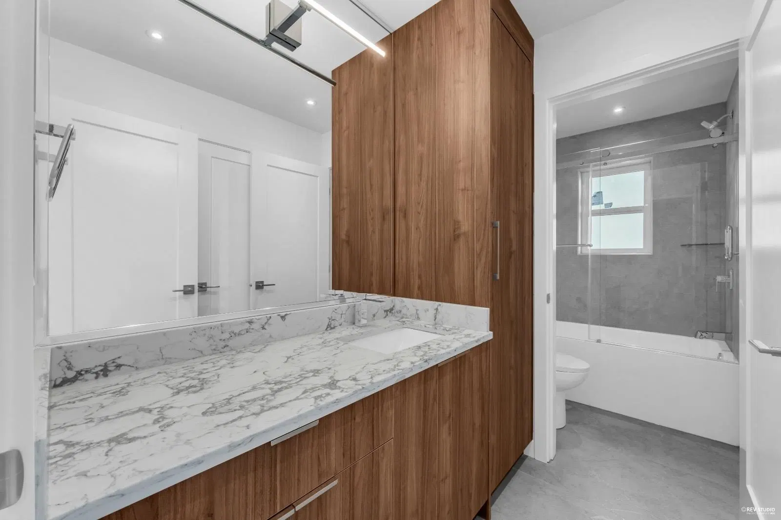 Photo 3 of 21 at #102 – 1125 Cartier Avenue