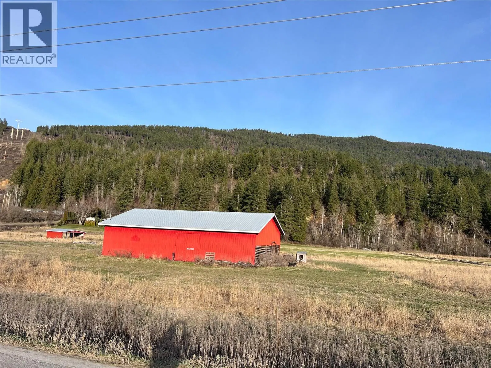 Photo 1 of 18 at 2802 LOWER WYNNDEL Road