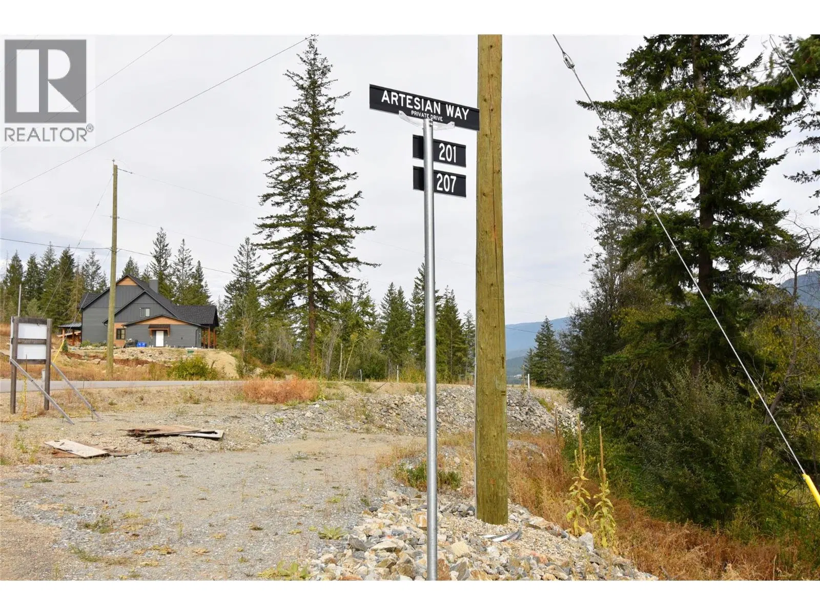Photo 3 of 50 at 201 Crooked Pine Road