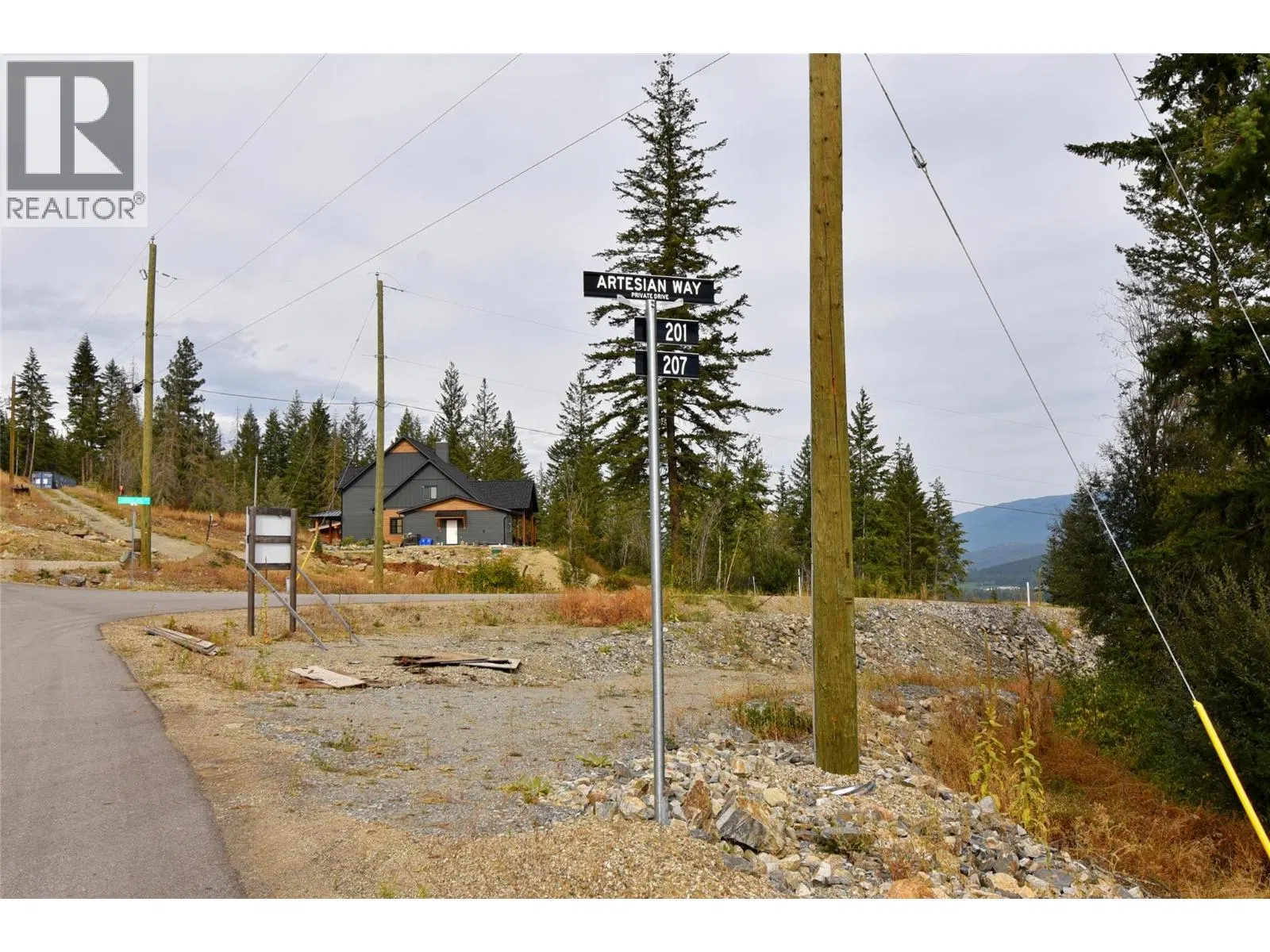 Photo 5 of 50 at 201 Crooked Pine Road