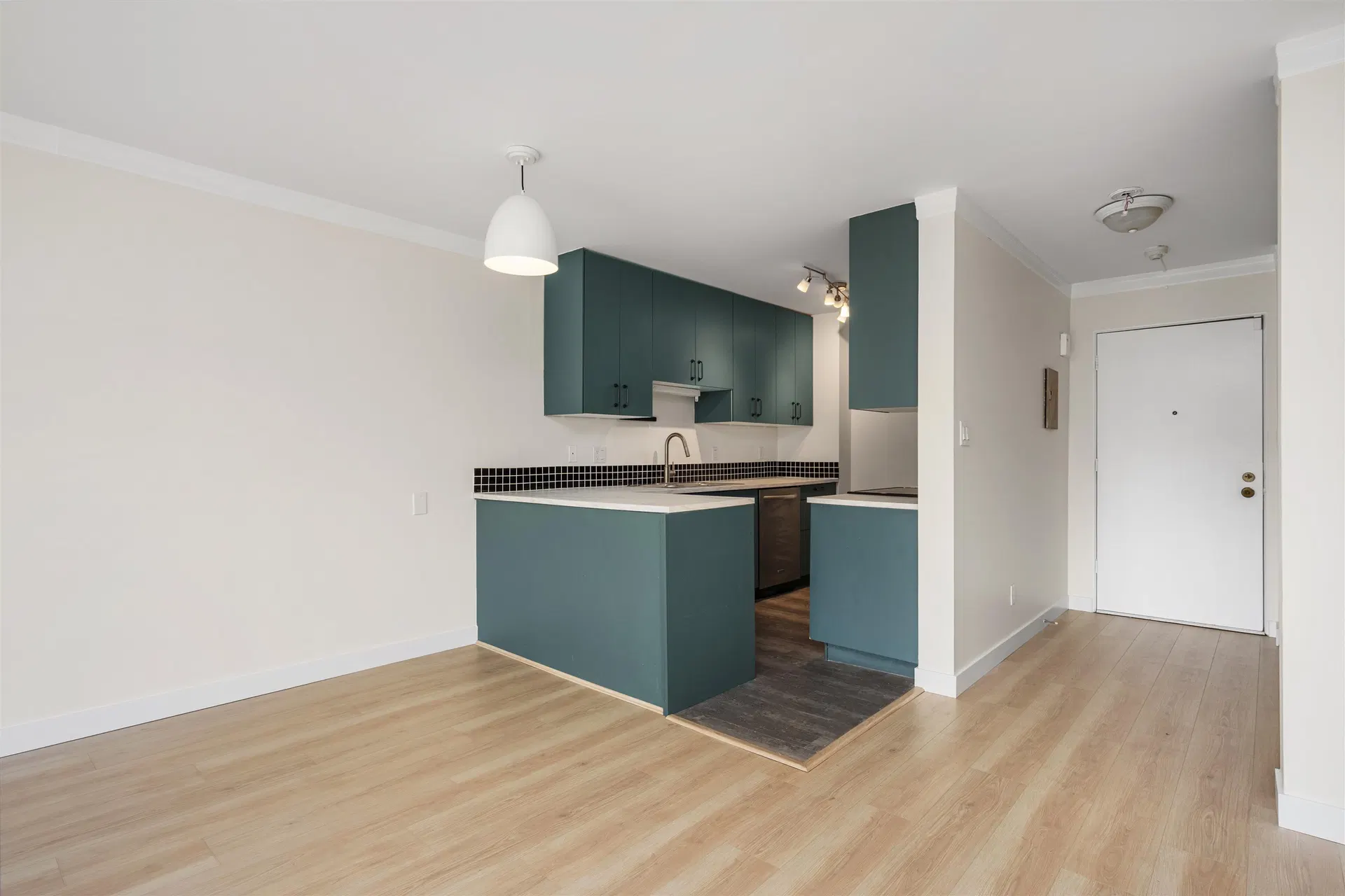 Photo 4 of 24 at #204 – 127 E 4th Street