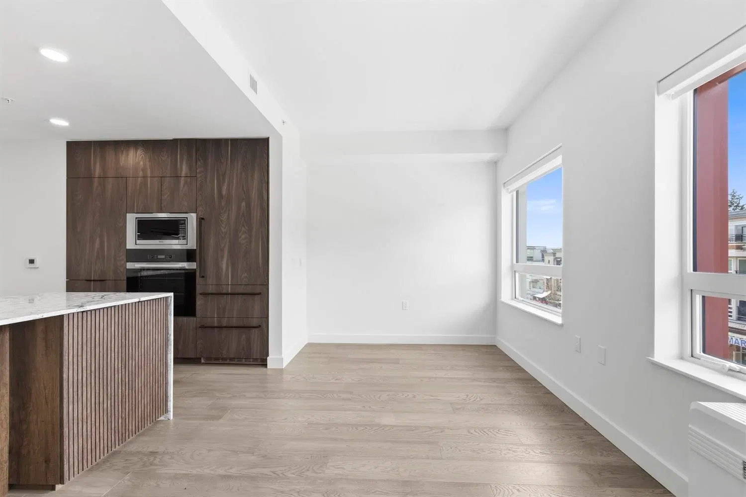 Photo 3 of 26 at #305 – 3590 W 39th Avenue