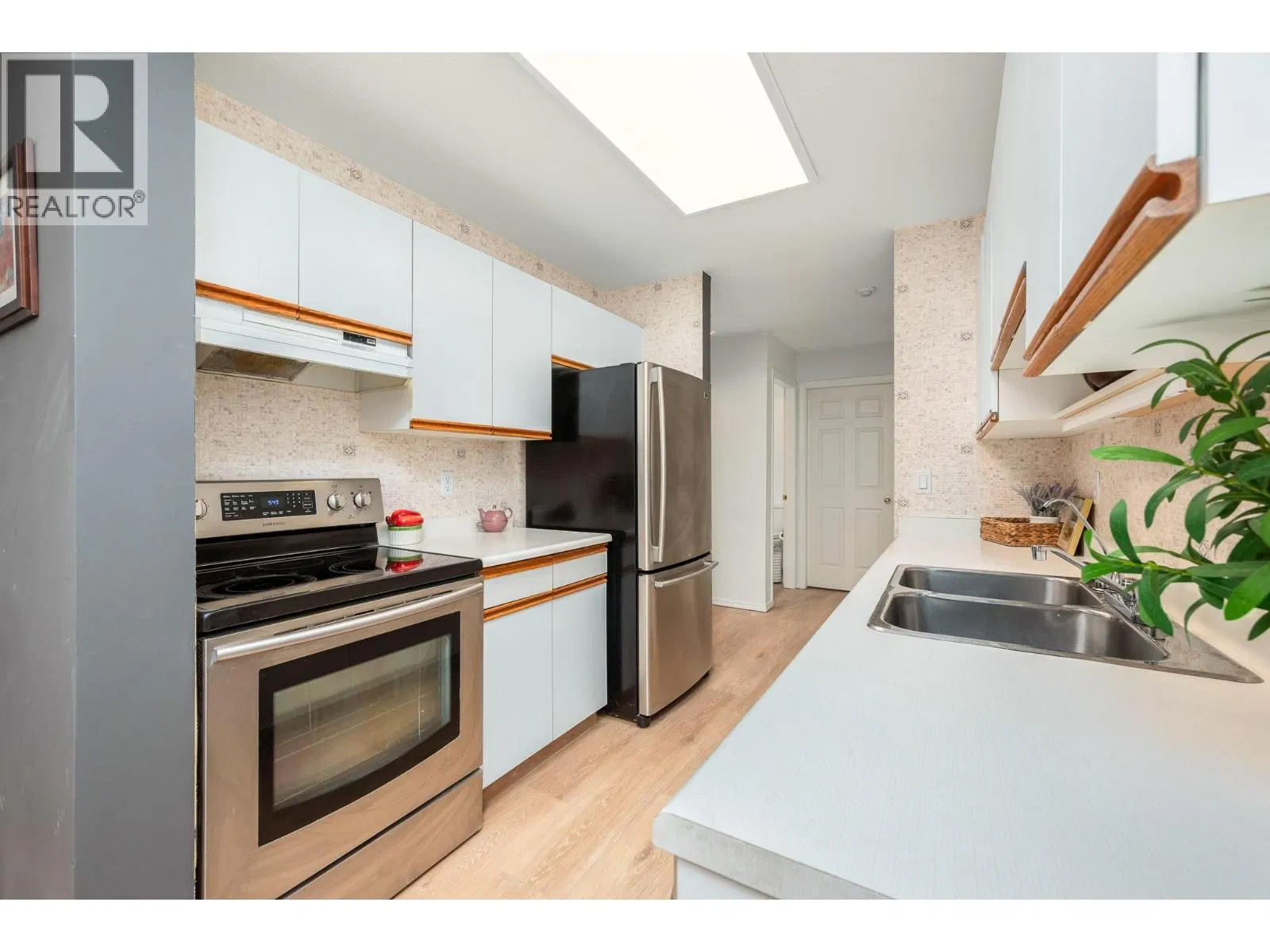 Photo 4 of 22 at #209 – 3609 30 Avenue