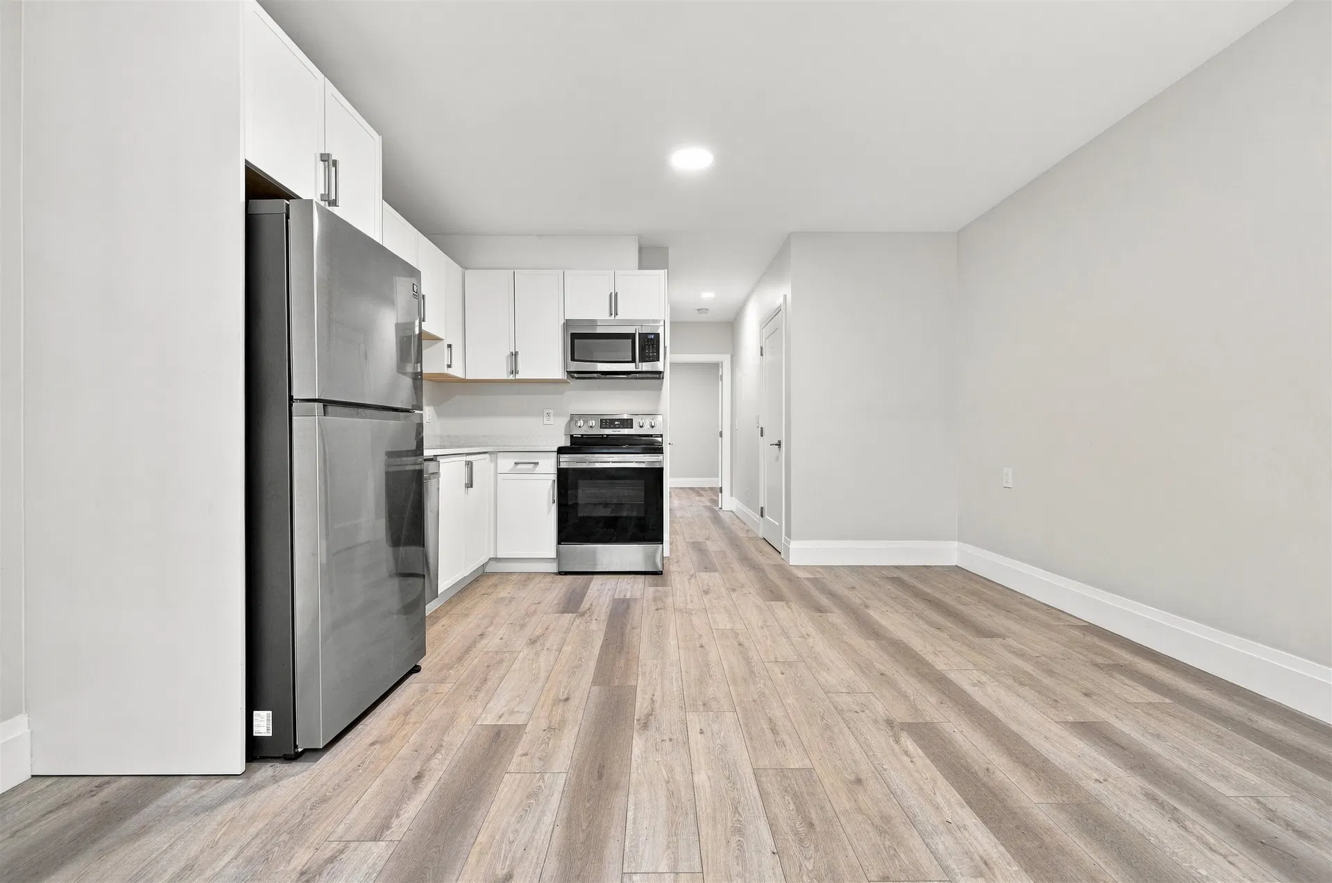 Photo 2 of 18 at 16539 8th Avenue
