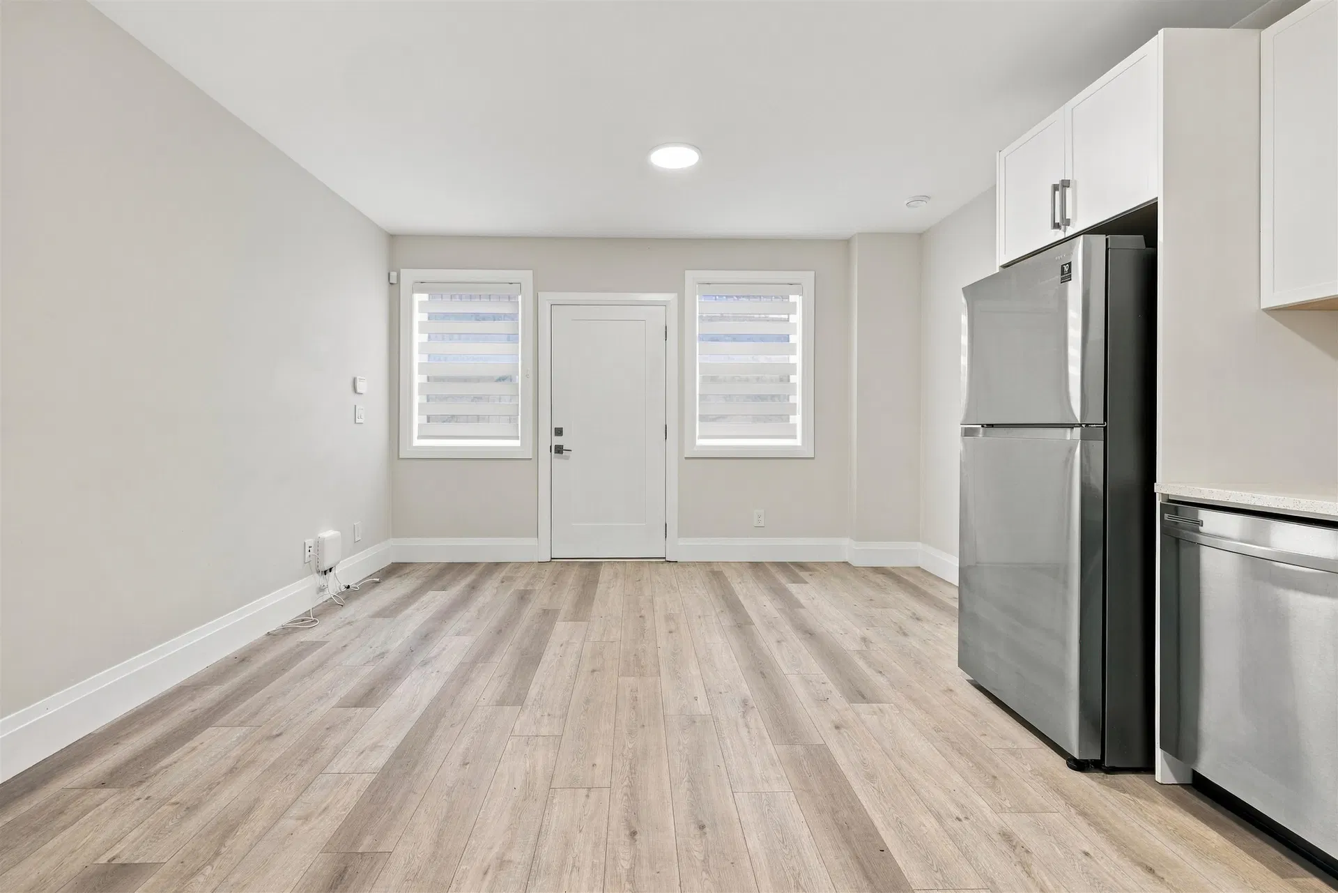 Photo 5 of 18 at 16539 8th Avenue
