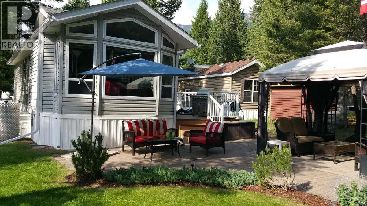 Photo 1 of 28 at 4889 LYNX Crescent