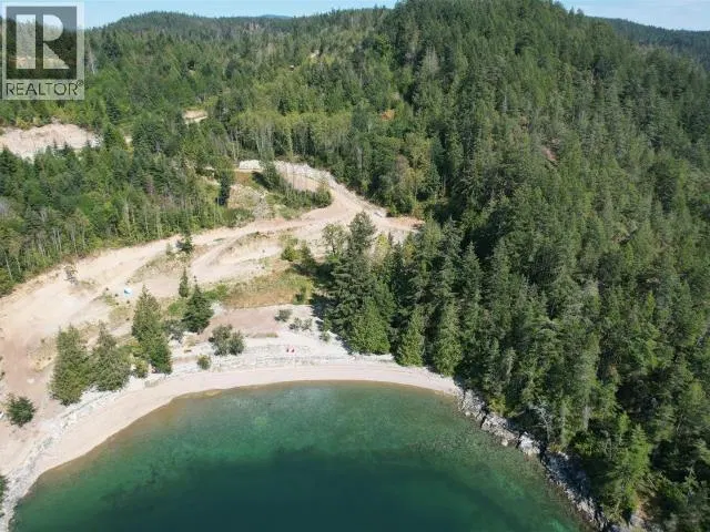 Photo 3 of 27 at Powell River
