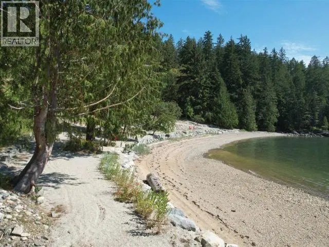 Photo 4 of 27 at Powell River