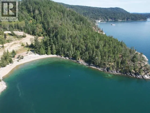 Photo 5 of 27 at Powell River
