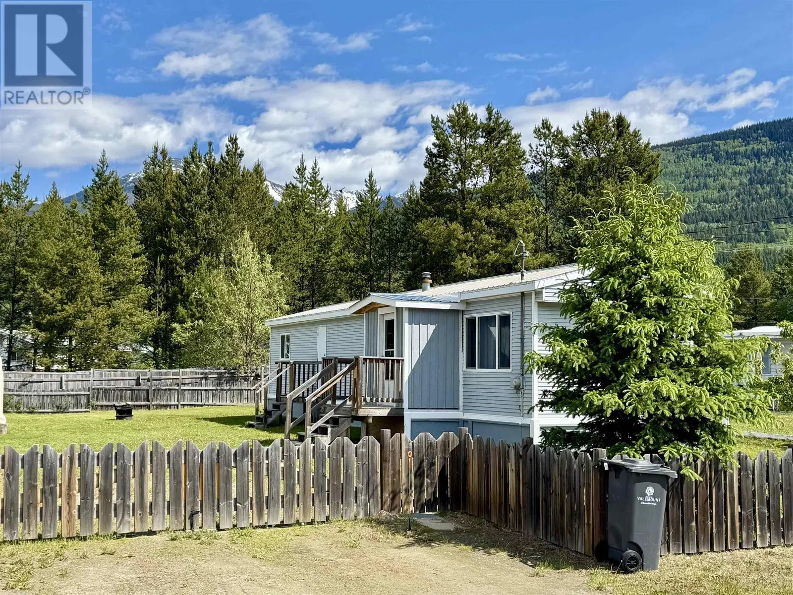 Photo 1 of 22 at 970 BEAVEN Crescent
