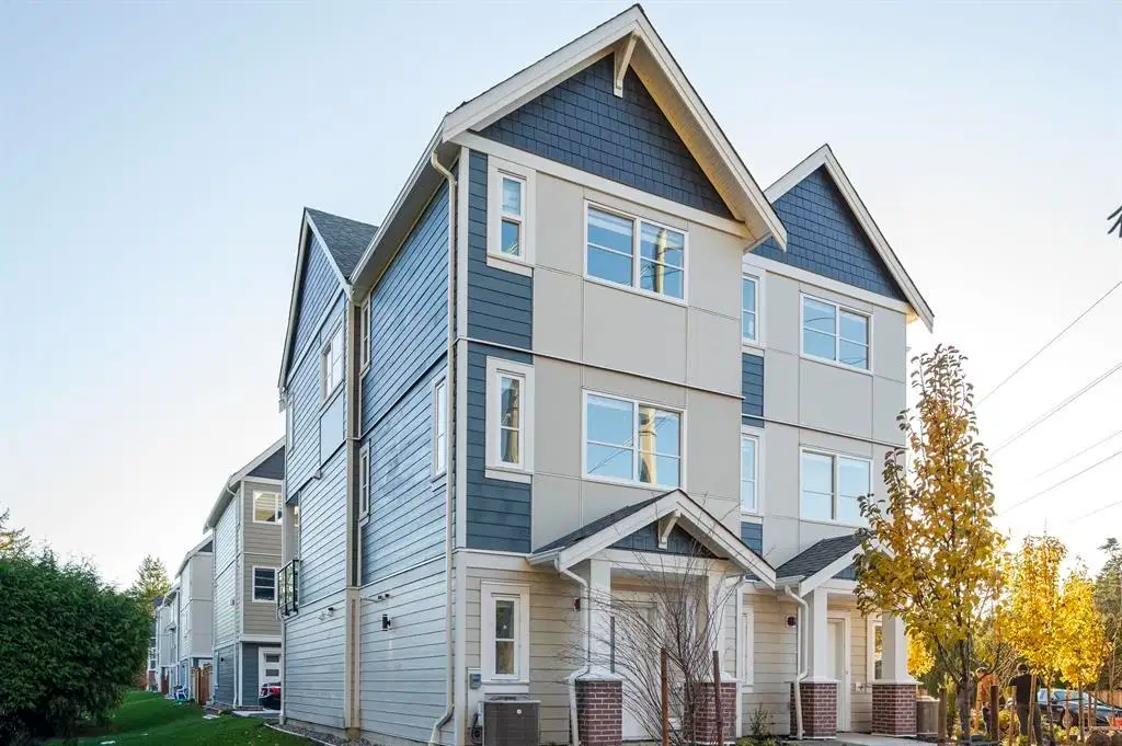 #36 – 5377 8a Avenue