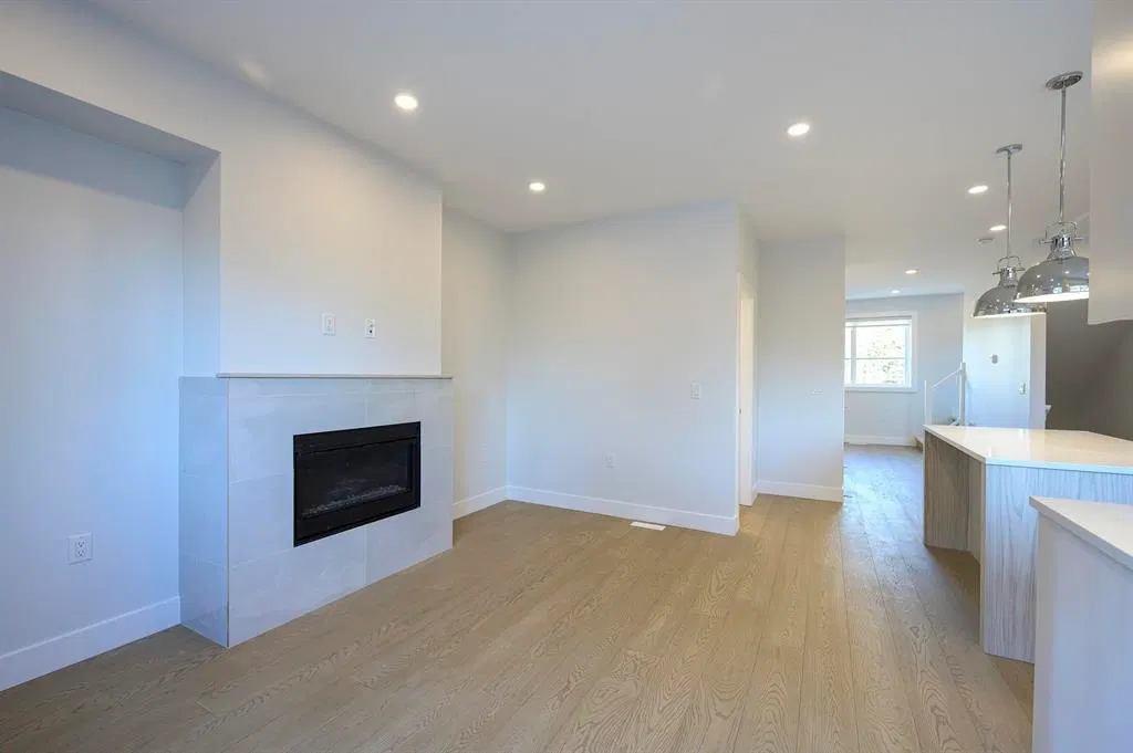 Photo 3 of 18 at #36 – 5377 8a Avenue