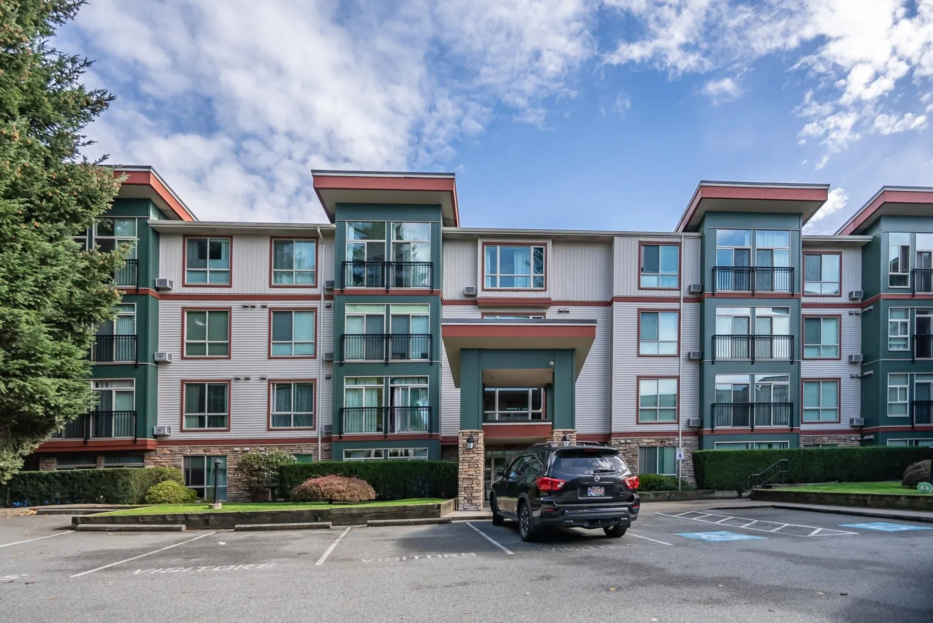 Photo 1 of 35 at #207 – 33485 South Fraser Way
