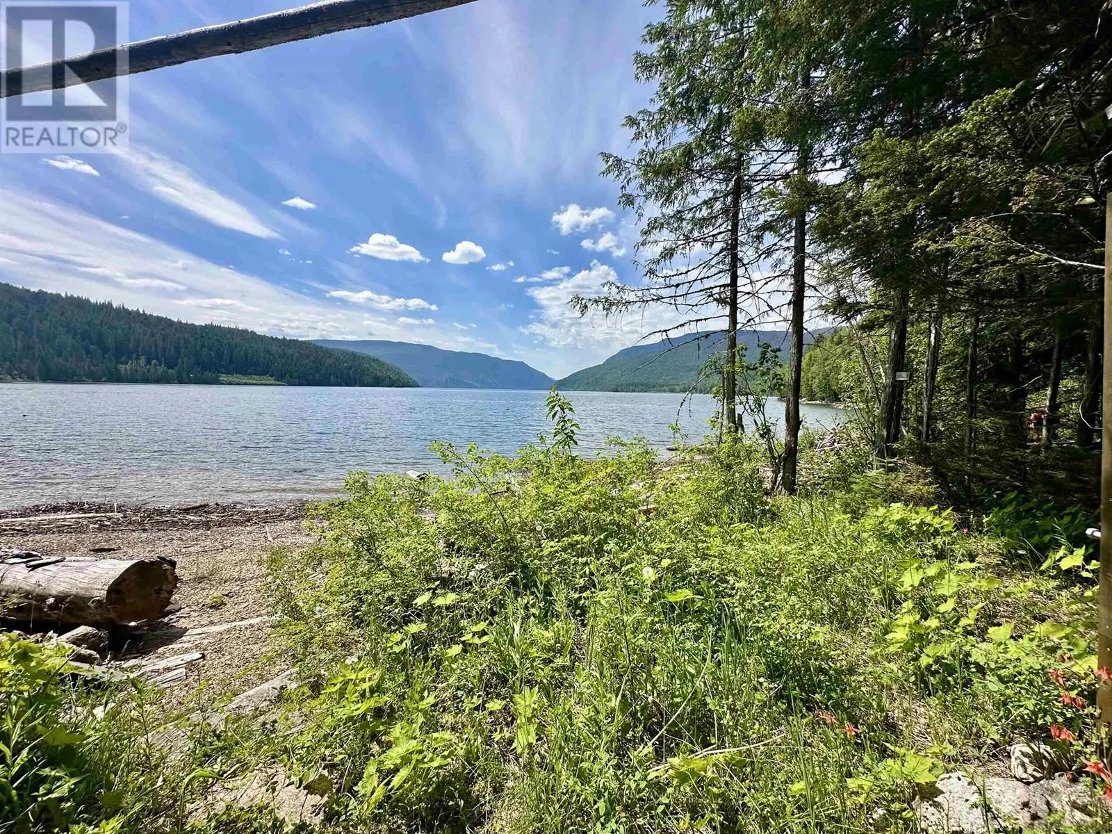 Photo 2 of 31 at DL 5192 EAST ARM QUESNEL Lake