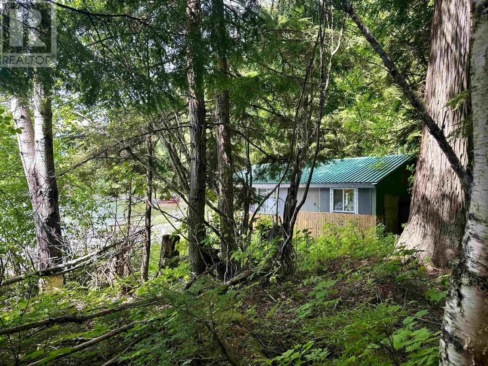 Photo 3 of 31 at DL 5192 EAST ARM QUESNEL Lake