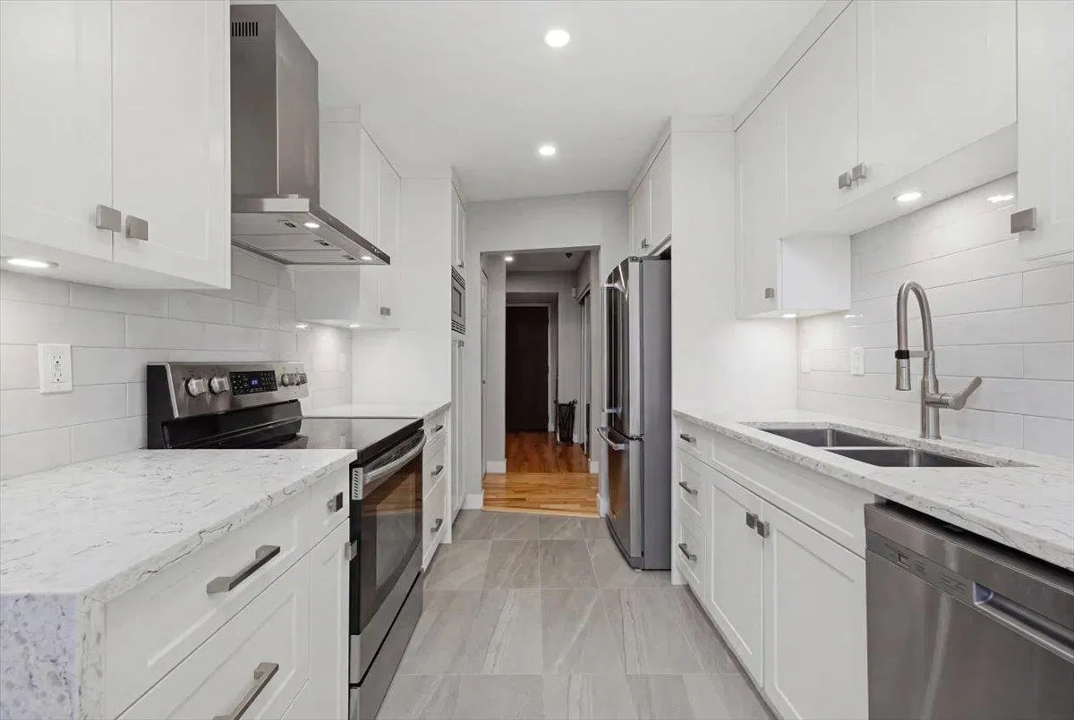 Photo 3 of 17 at #101 – 1005 W 7th Avenue
