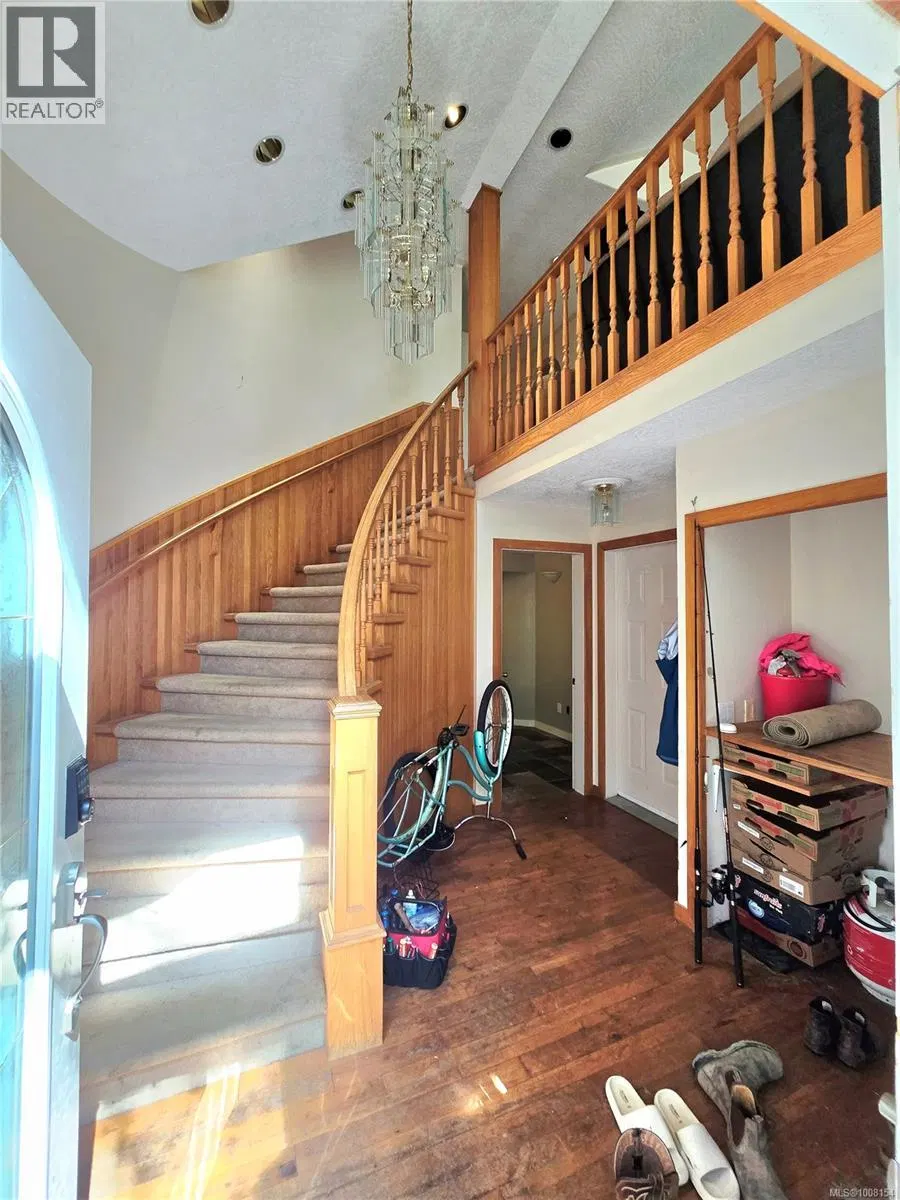 Photo 5 of 16 at 1294 Lynn Road