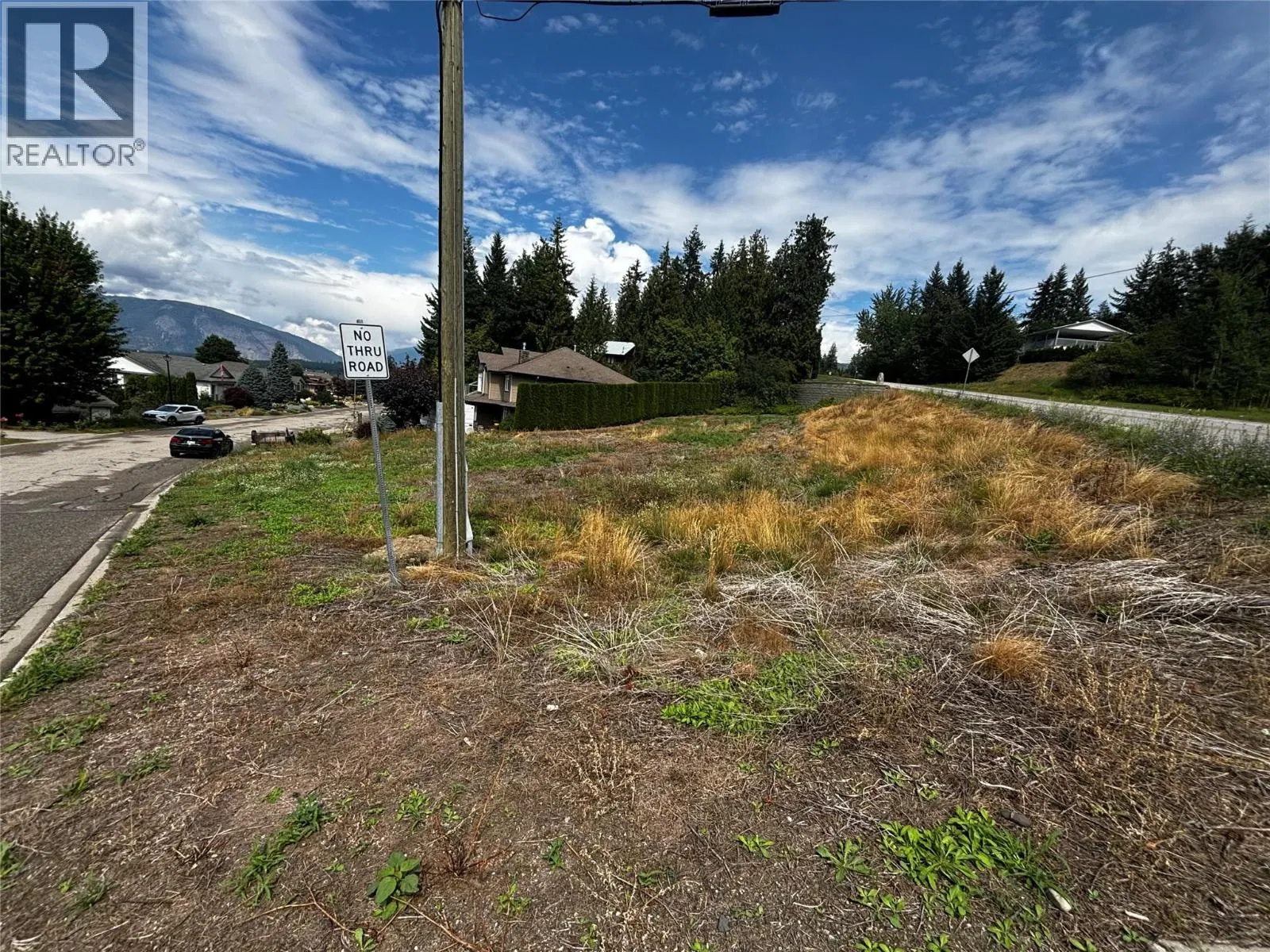 Photo 3 of 4 at #870 – 16 St SE Street