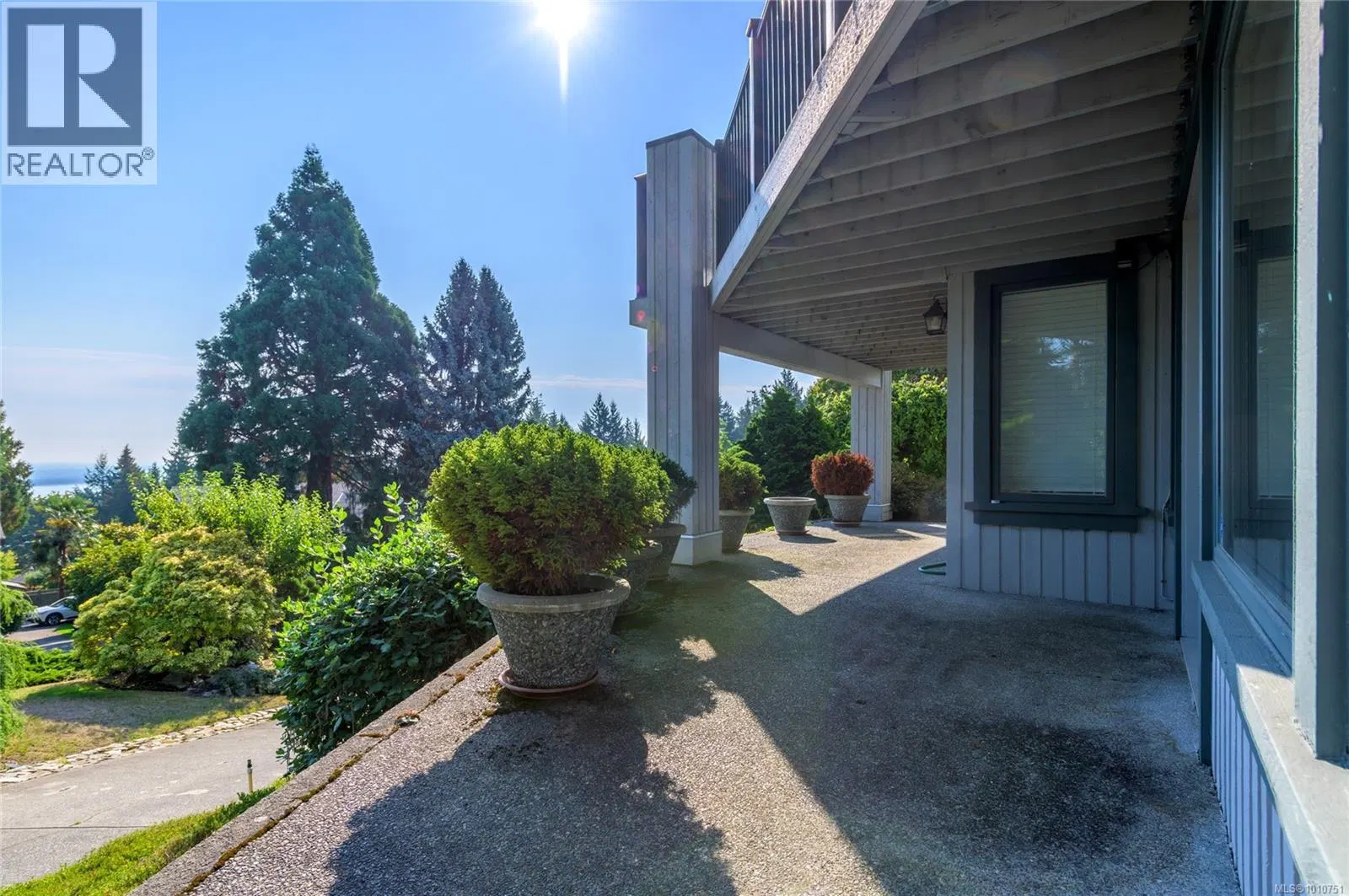 Photo 4 of 35 at 8742 Pender Park Drive