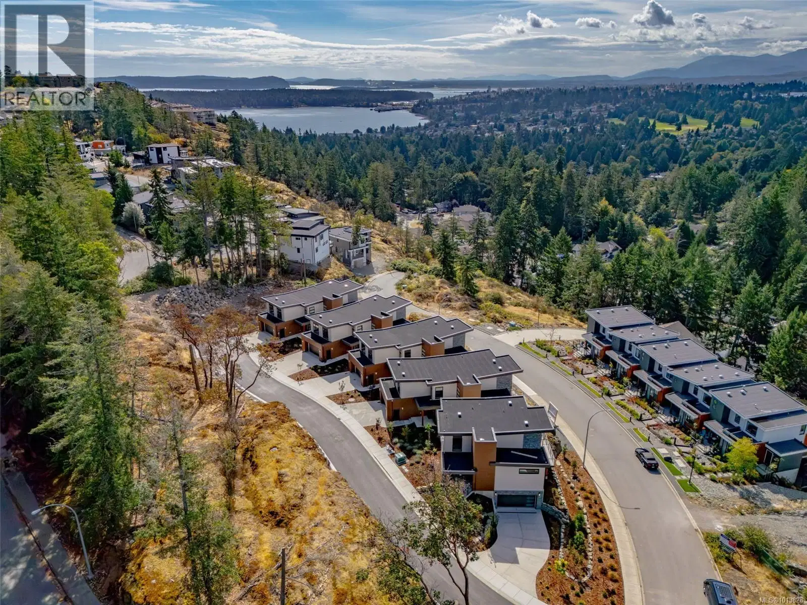 #102 – 1220 Manzanita Place