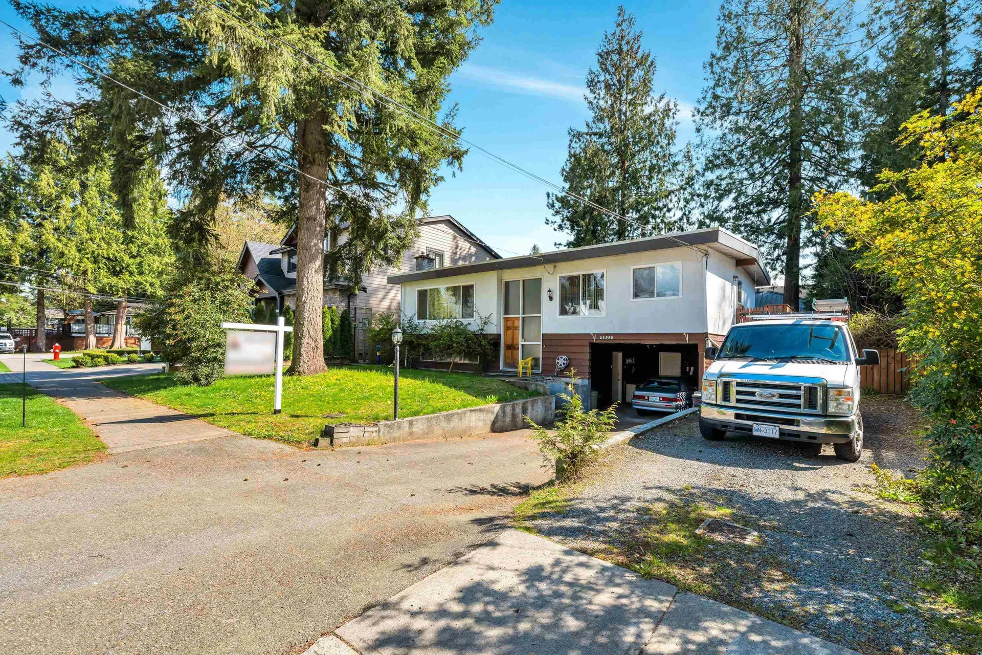 Photo 1 of 40 at 20580 46 Avenue