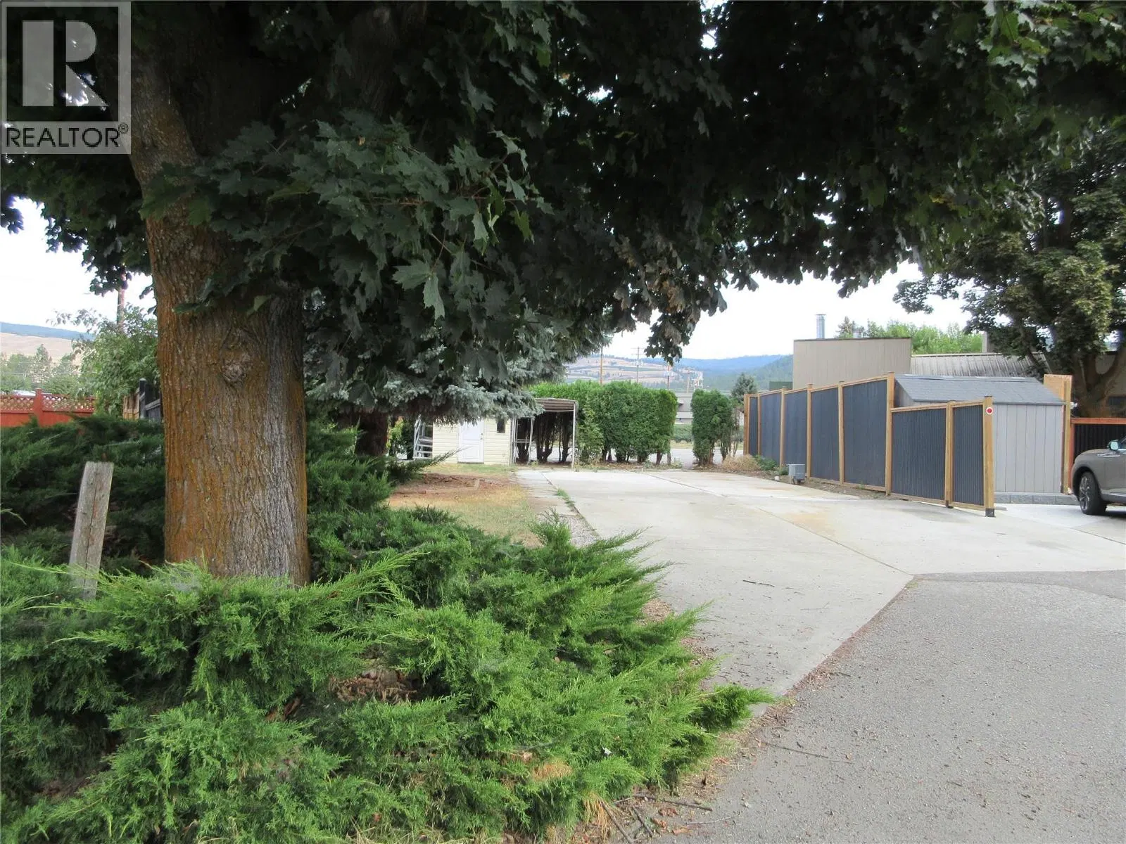 Photo 2 of 20 at #522 – 415 Commonwealth Road