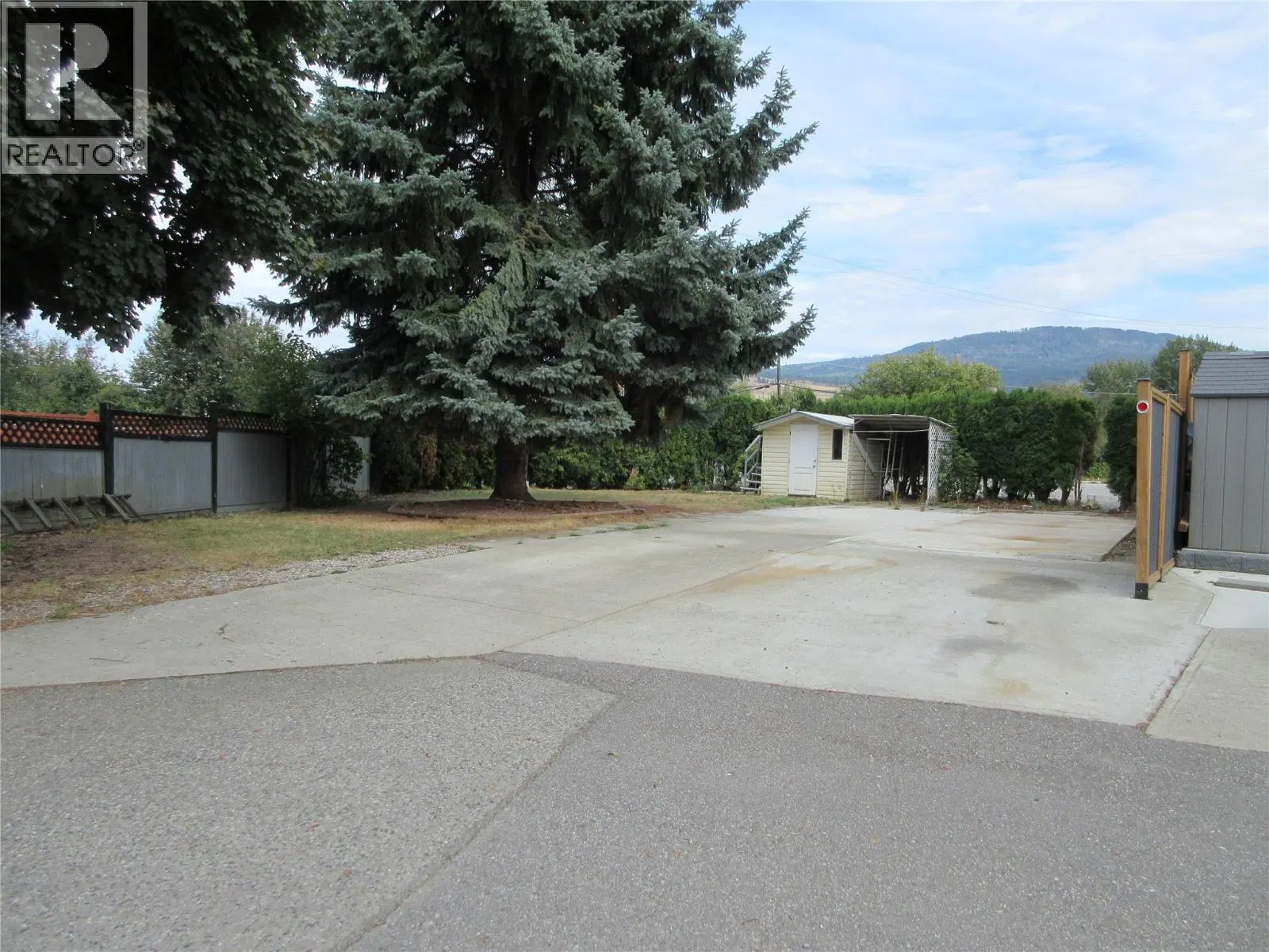 Photo 3 of 20 at #522 – 415 Commonwealth Road