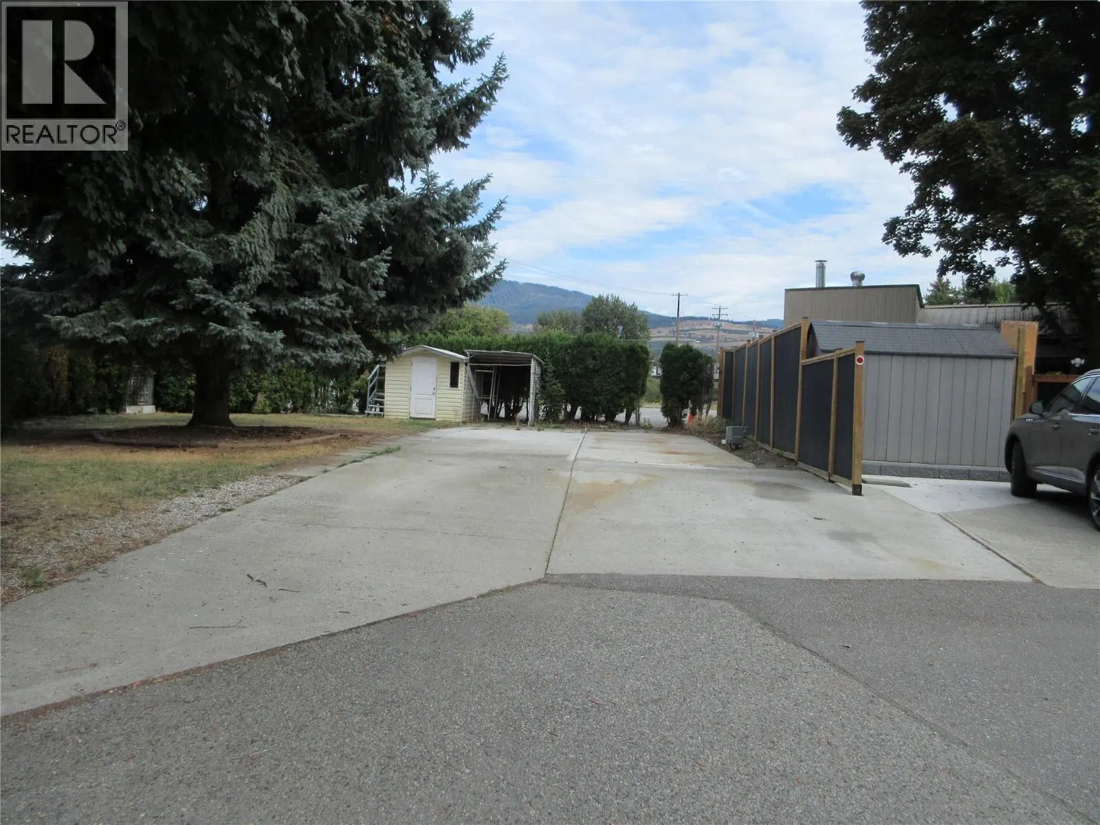 Photo 4 of 20 at #522 – 415 Commonwealth Road