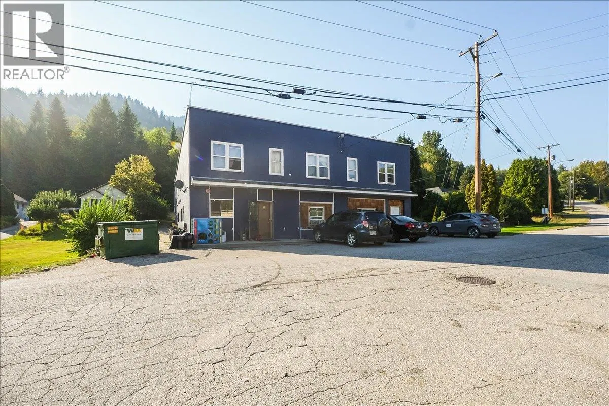 Photo 2 of 38 at 156 Haig Street