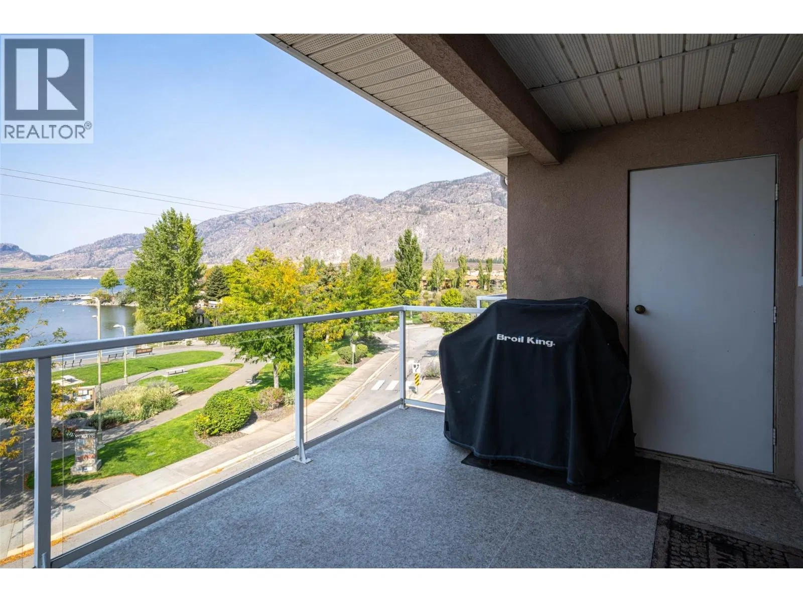 Photo 4 of 48 at #300 – 6805 COTTONWOOD Drive