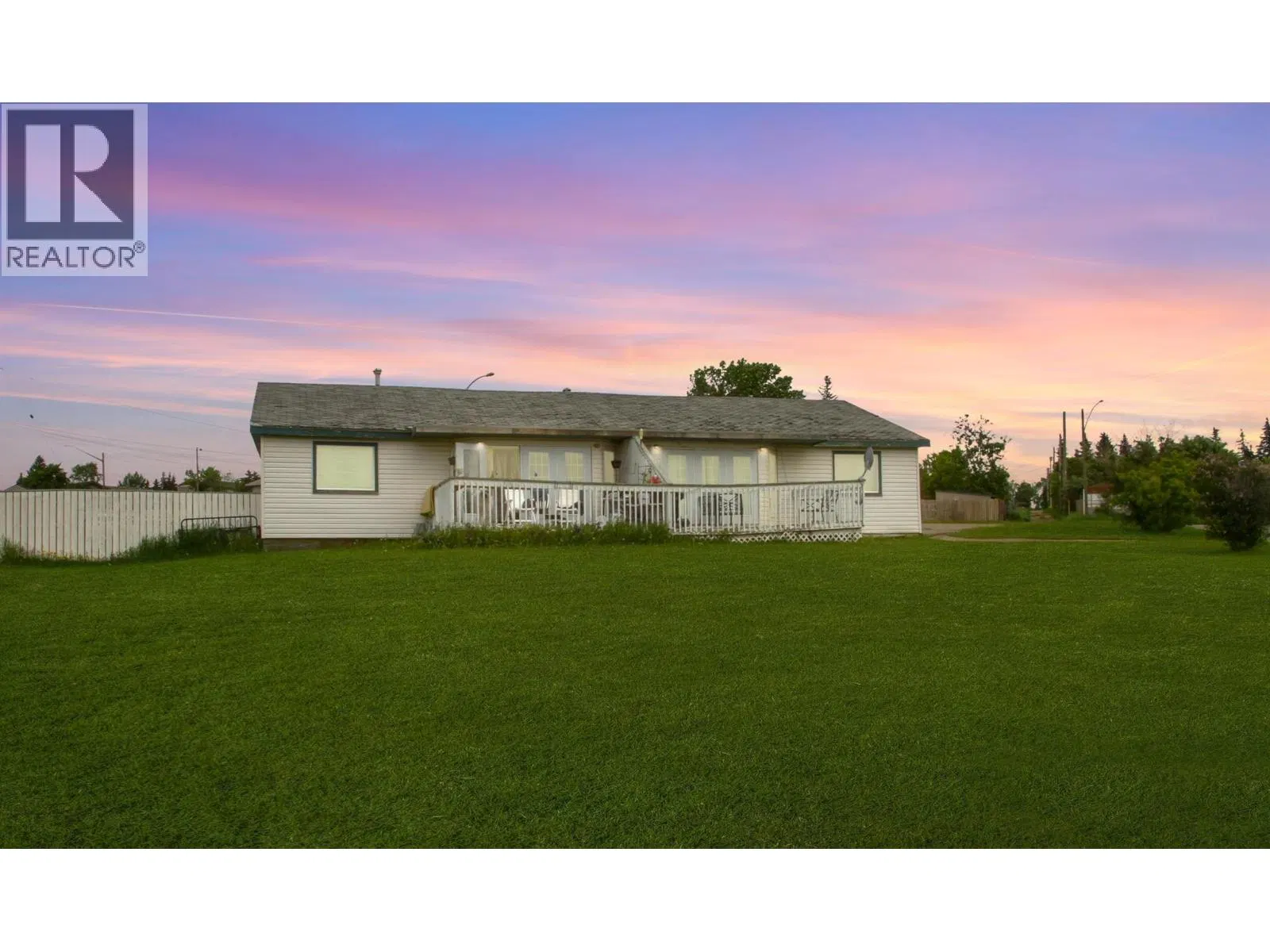 Photo 1 of 12 at 900 Cornwall Crescent