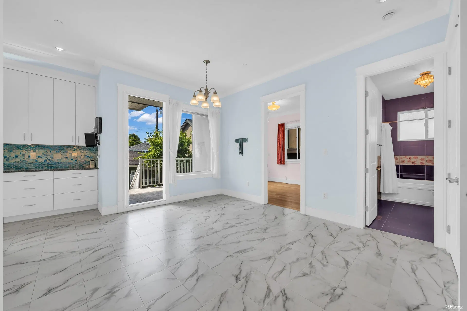 Photo 3 of 30 at 2246 W 22nd Avenue