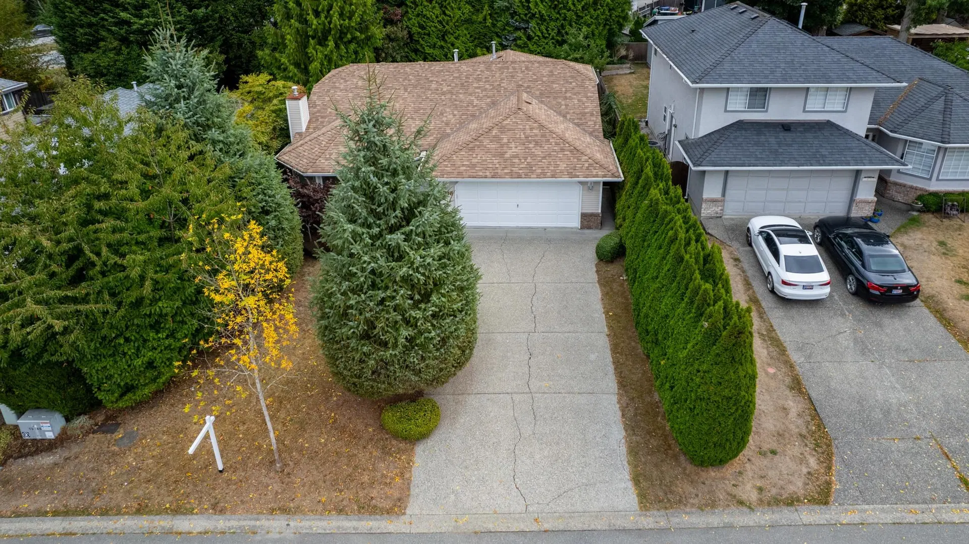 Photo 3 of 40 at 2888 153a Street