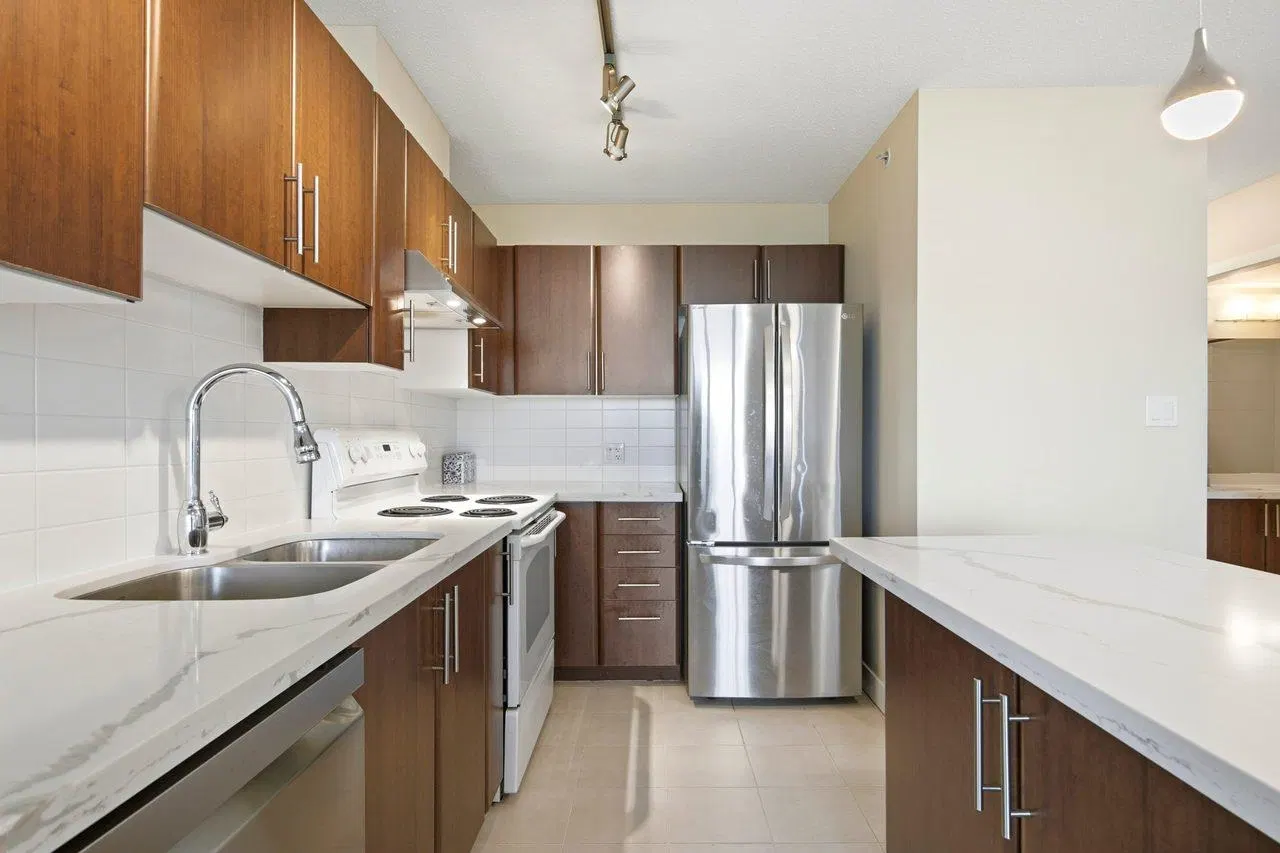 Photo 5 of 21 at #3203 – 1178 Heffley Crescent